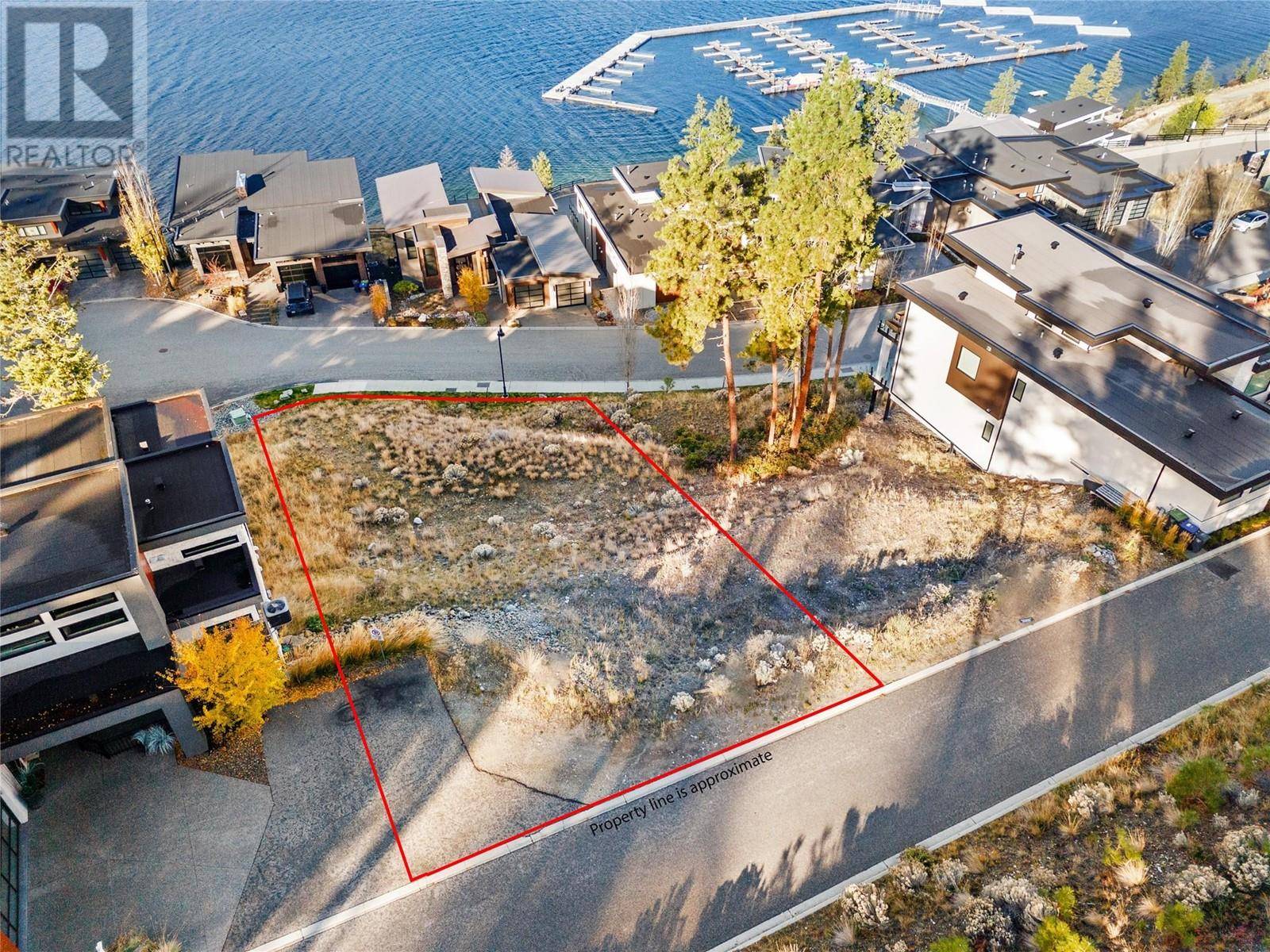 Kelowna, BC V1V3G1,3332 Black Pine Lane