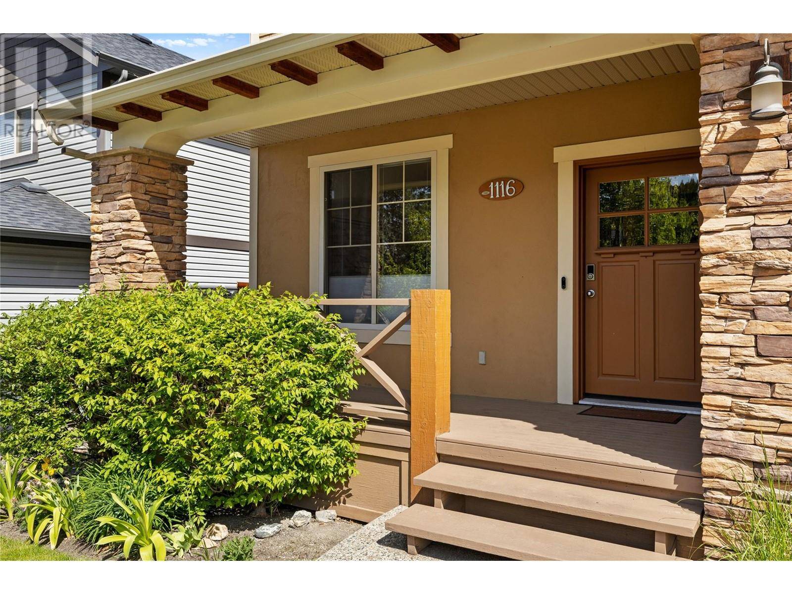 Kelowna, BC V1W4X8,1116 Paret Crescent