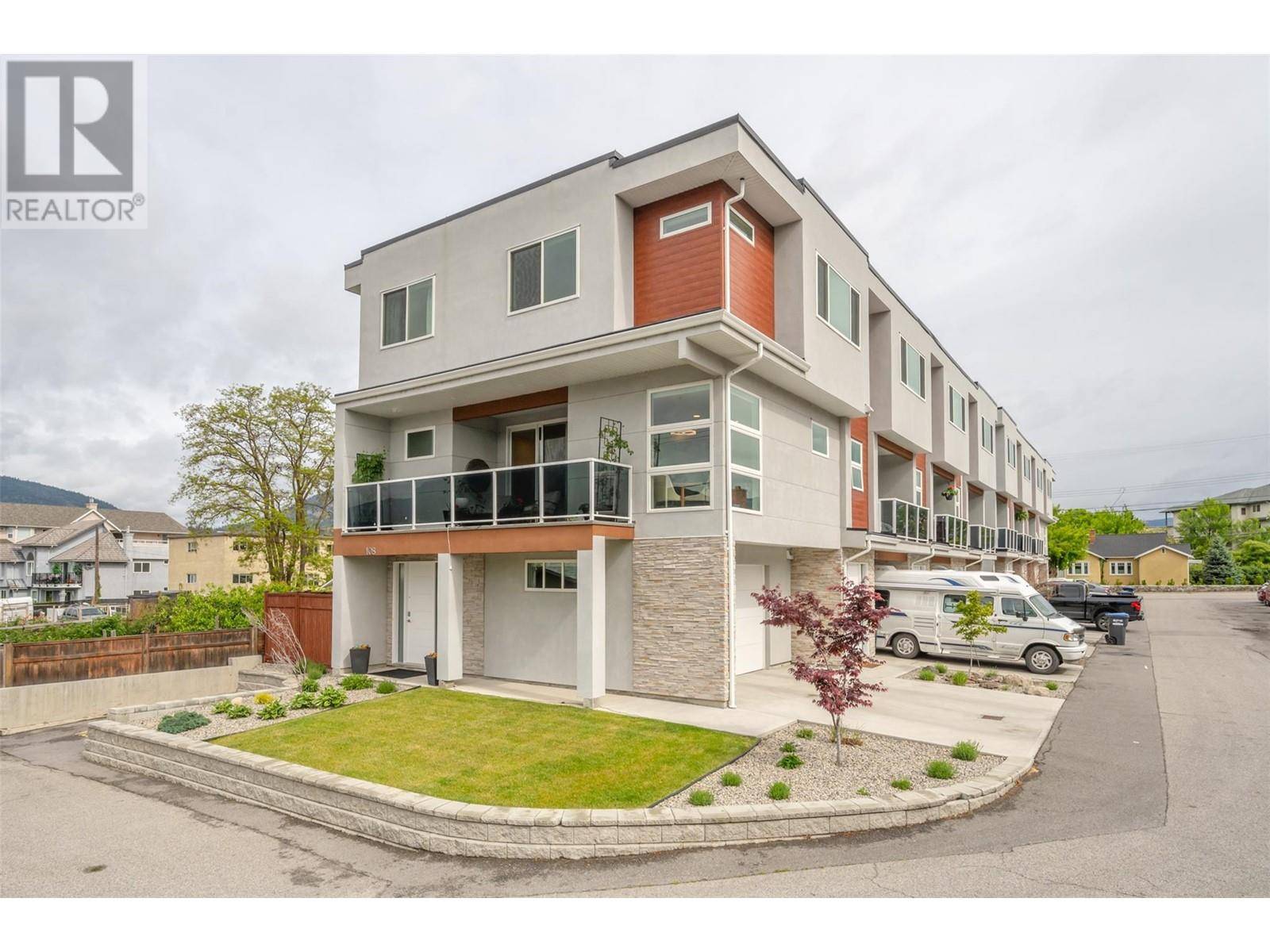 Penticton, BC V2A2J5,210 Scott AVE #108