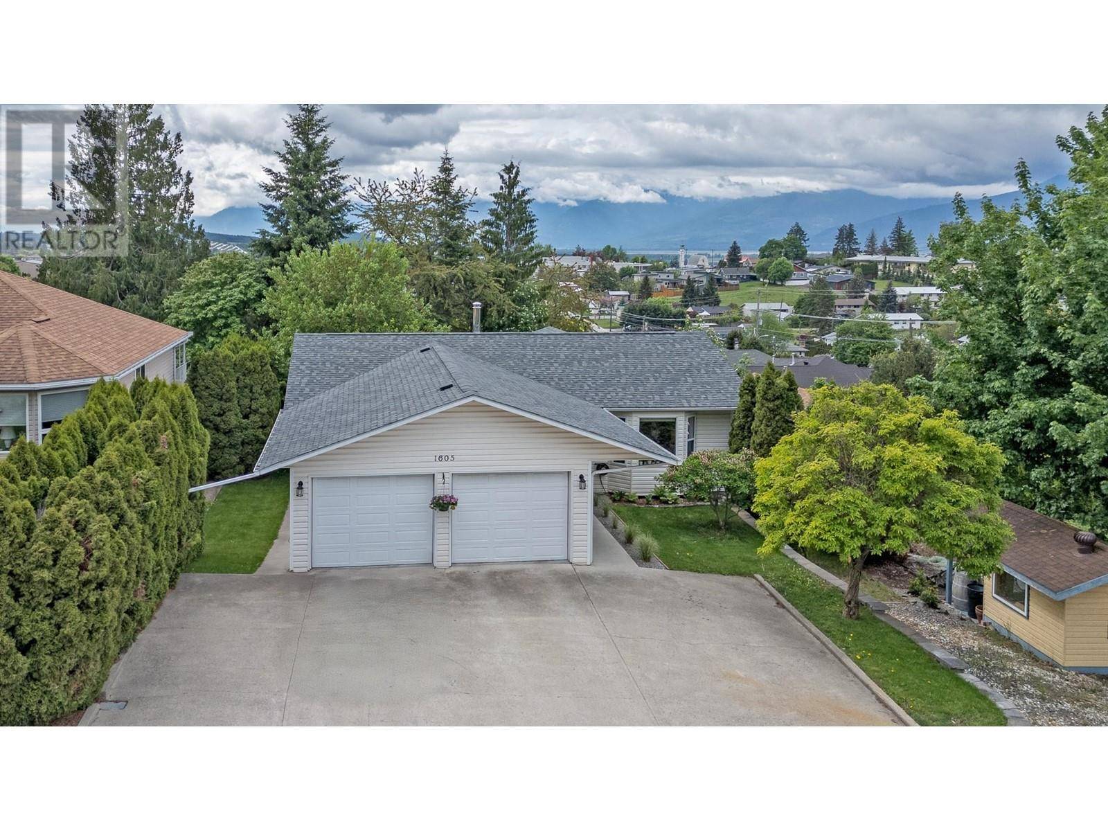 Creston, BC V0B1G5,1605 Scott Street