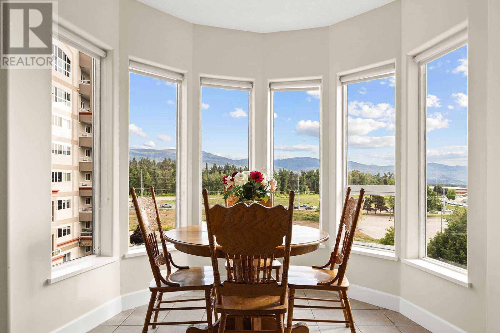 Kelowna, BC V1X7Z5,1947 Underhill ST #504