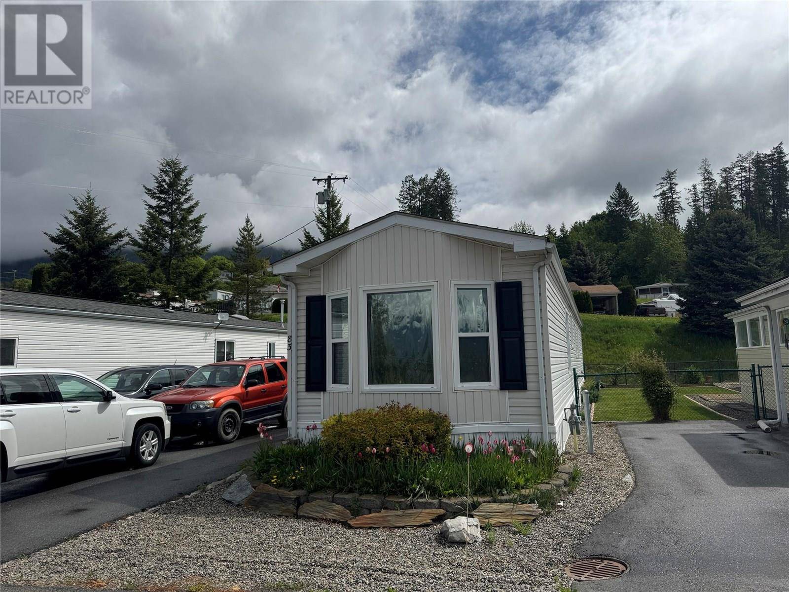 Creston, BC V0B1G3,445 6 AVE North #83