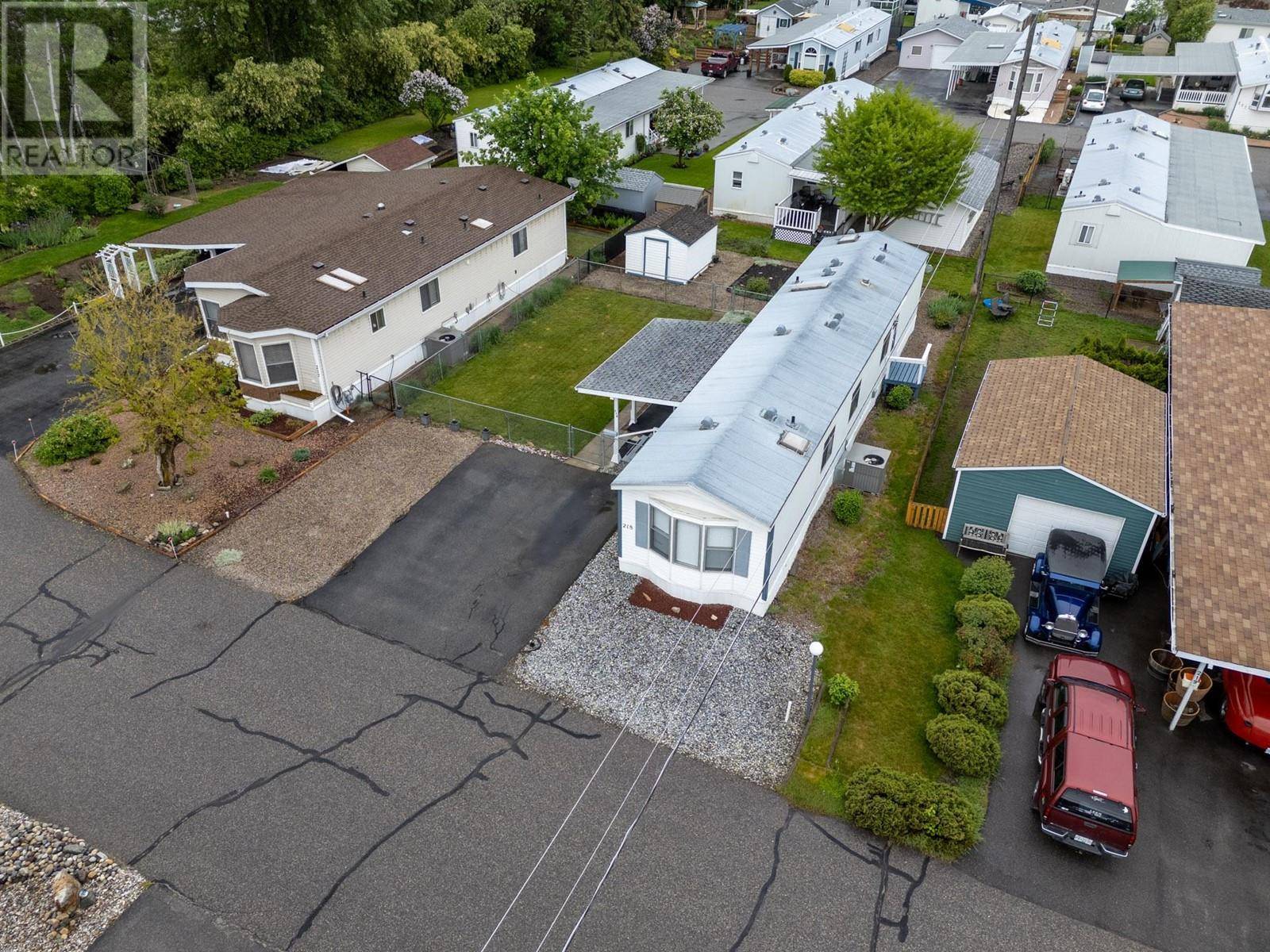 Kelowna, BC V4V1S2,720 Commonwealth RD #218