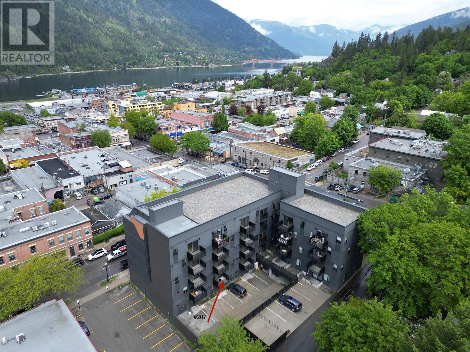 Nelson, BC V1L4K8,514 VICTORIA ST #207