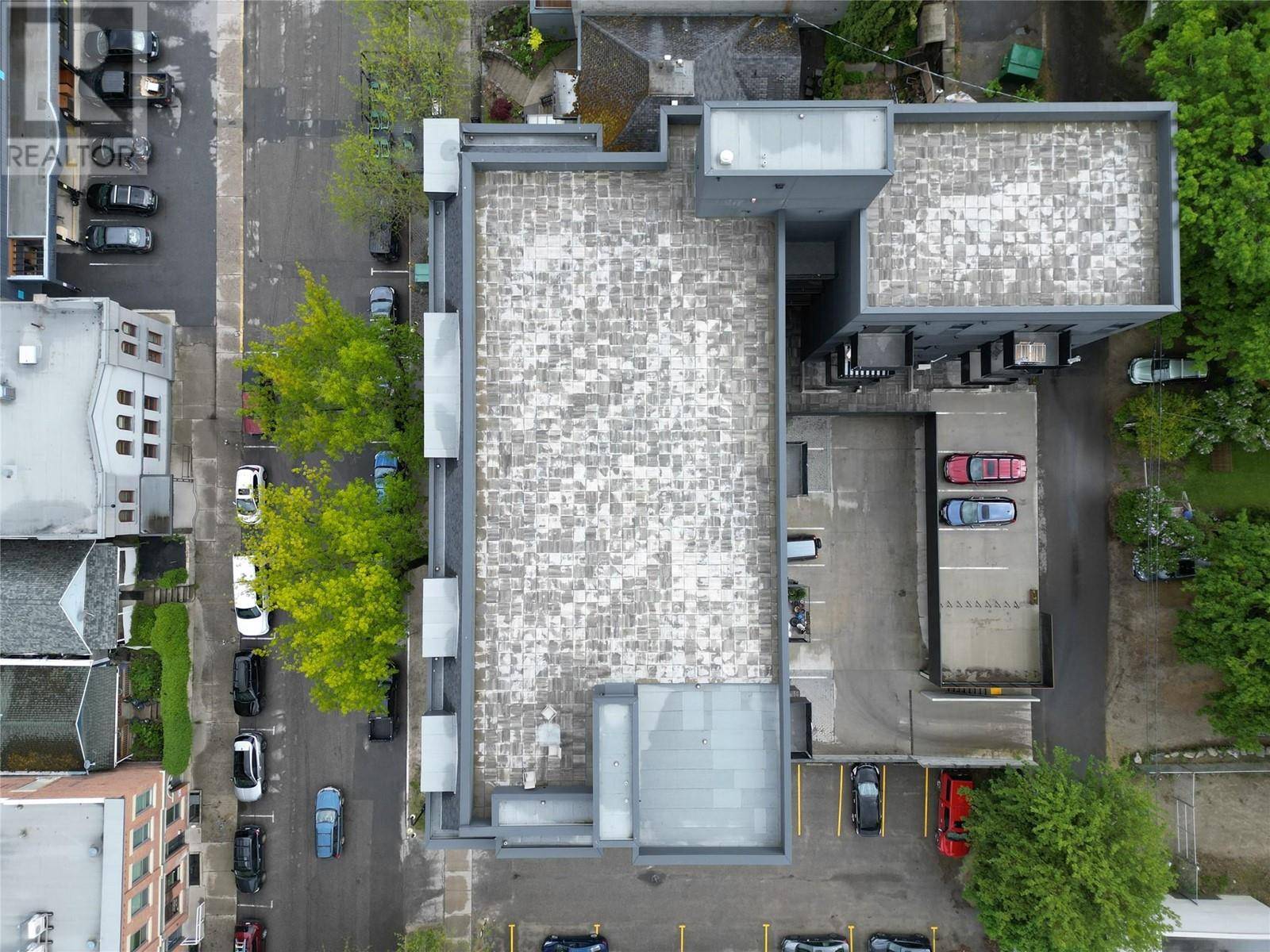 Nelson, BC V1L4K8,514 VICTORIA ST #207