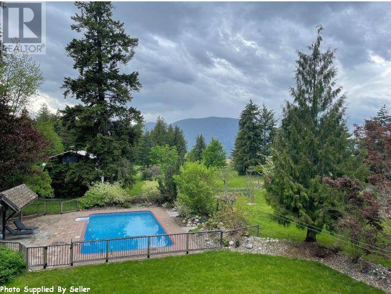 Salmon Arm, BC V1E3L1,3971 30 Street NE