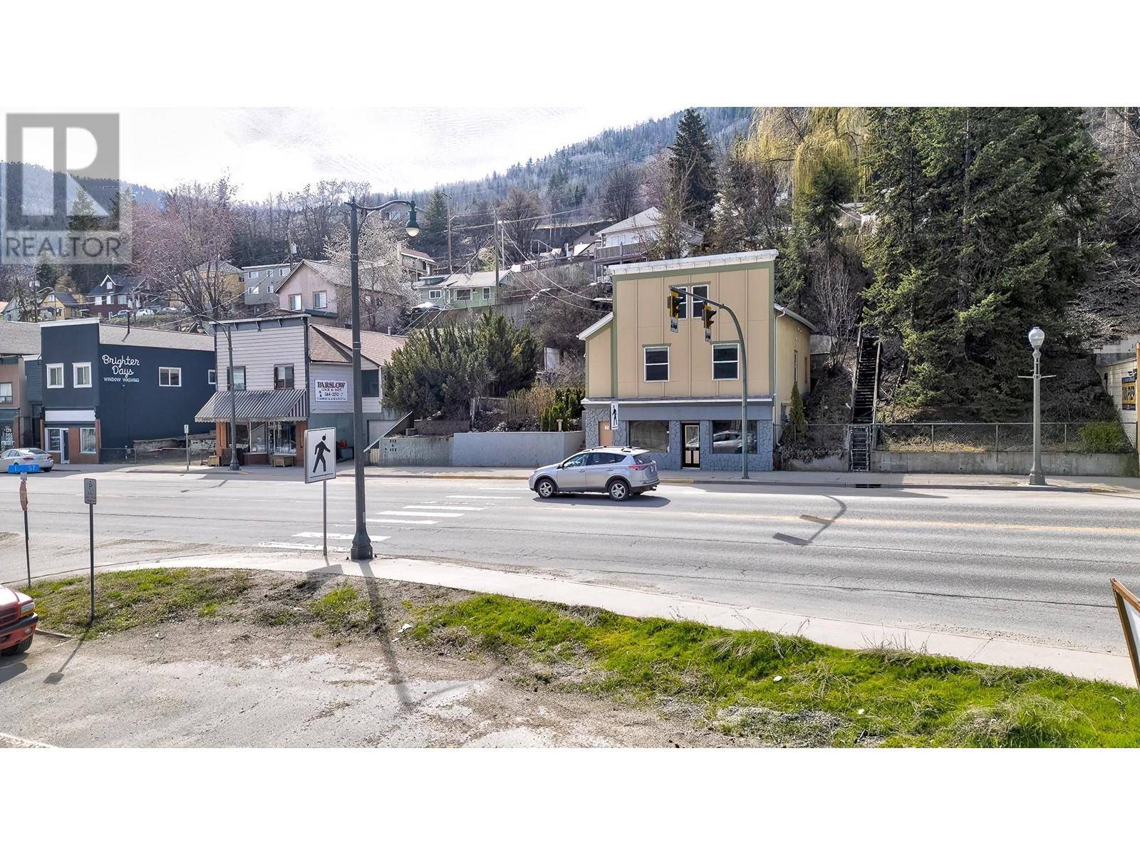 Trail, BC V1R3N3,792 ROSSLAND Avenue