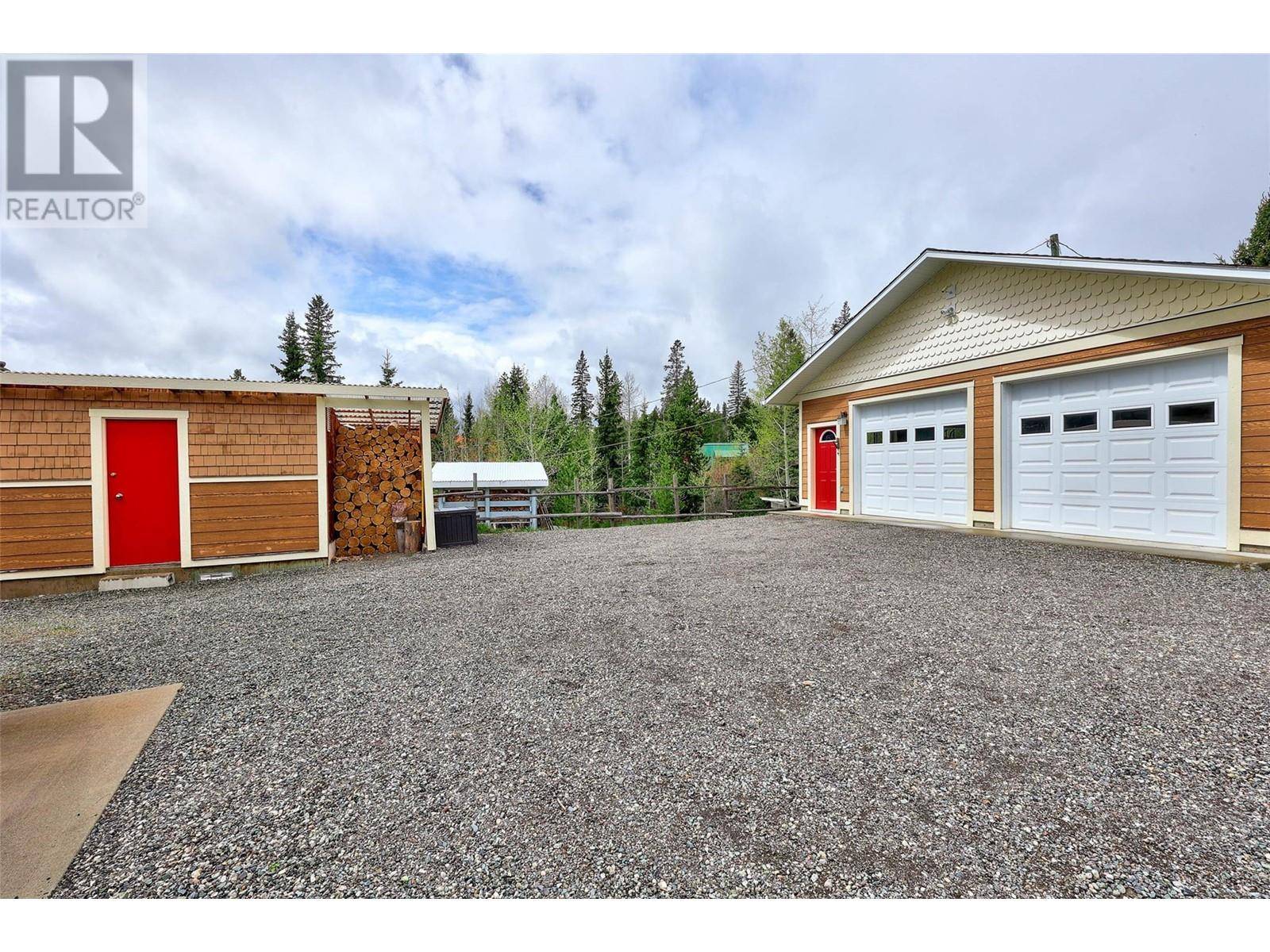 Kamloops, BC V1S1Y8,3848 RAINBOW/3861 WATER ST Drive