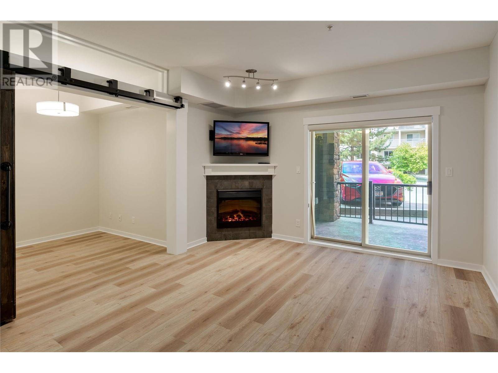 Kelowna, BC V1V2X7,1957 Kane RD #101