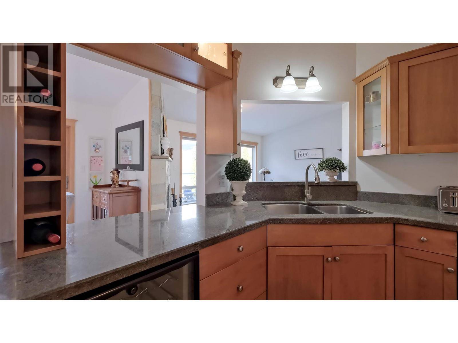 Penticton, BC V2A1J6,921 WESTMINSTER Avenue E