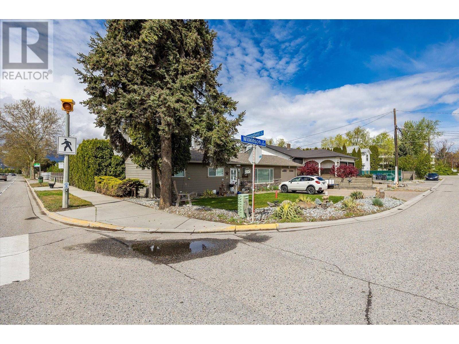 Kelowna, BC V1Y3Z8,2030 Wilkinson Street