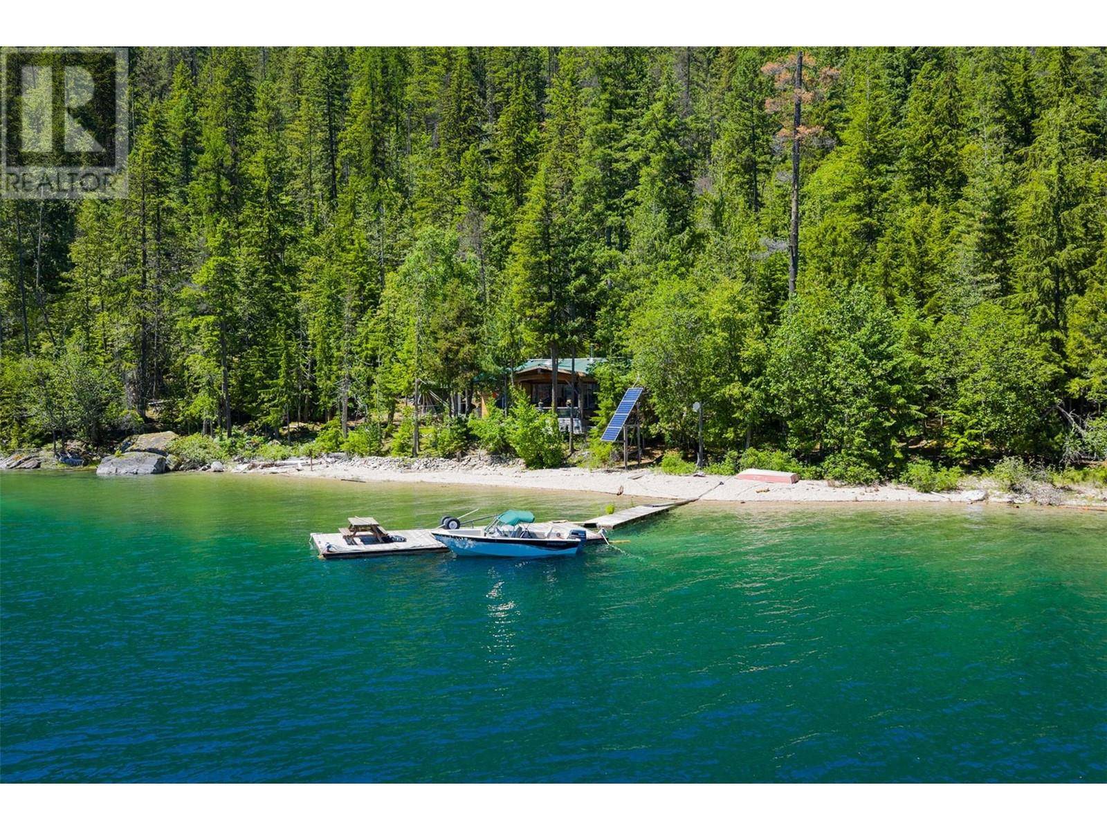 Slocan, BC V0G2C0,9557 Slocan Lake