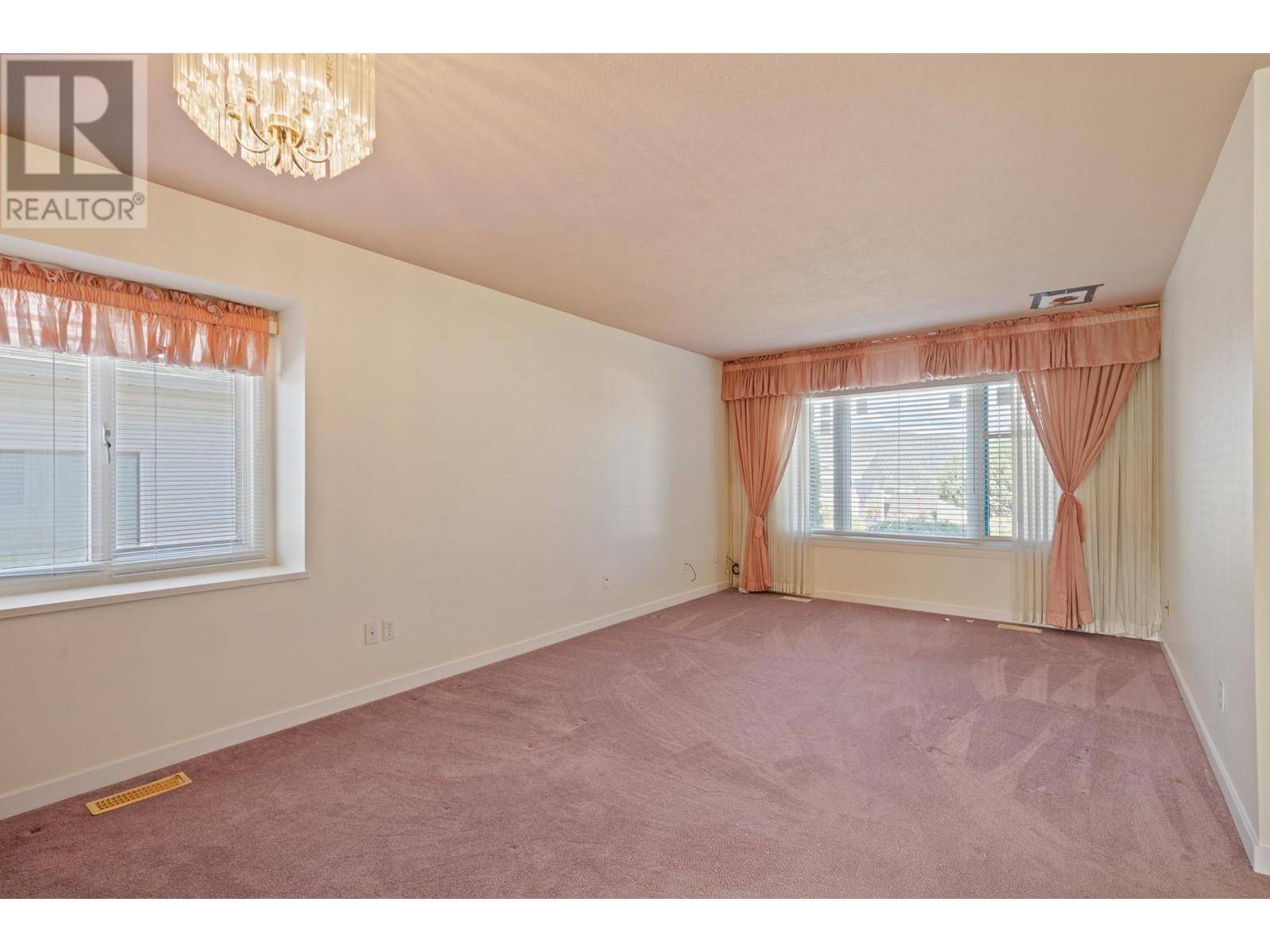 Kelowna, BC V1X7T6,6400 Spencer RD #14
