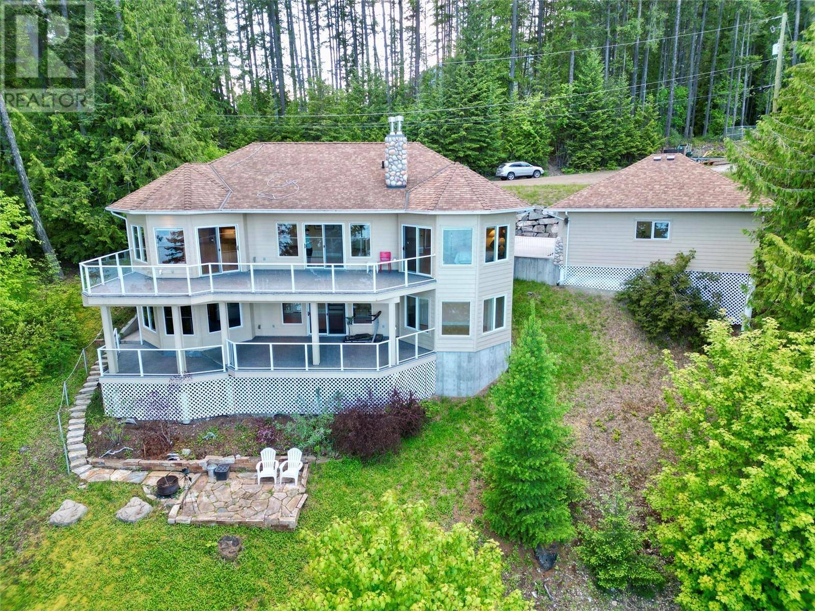 Balfour, BC V0G1C0,924 QUEENS Road