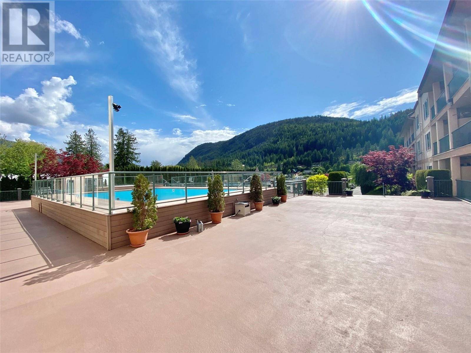 Sicamous, BC V0E2V1,1002 Riverside AVE #319