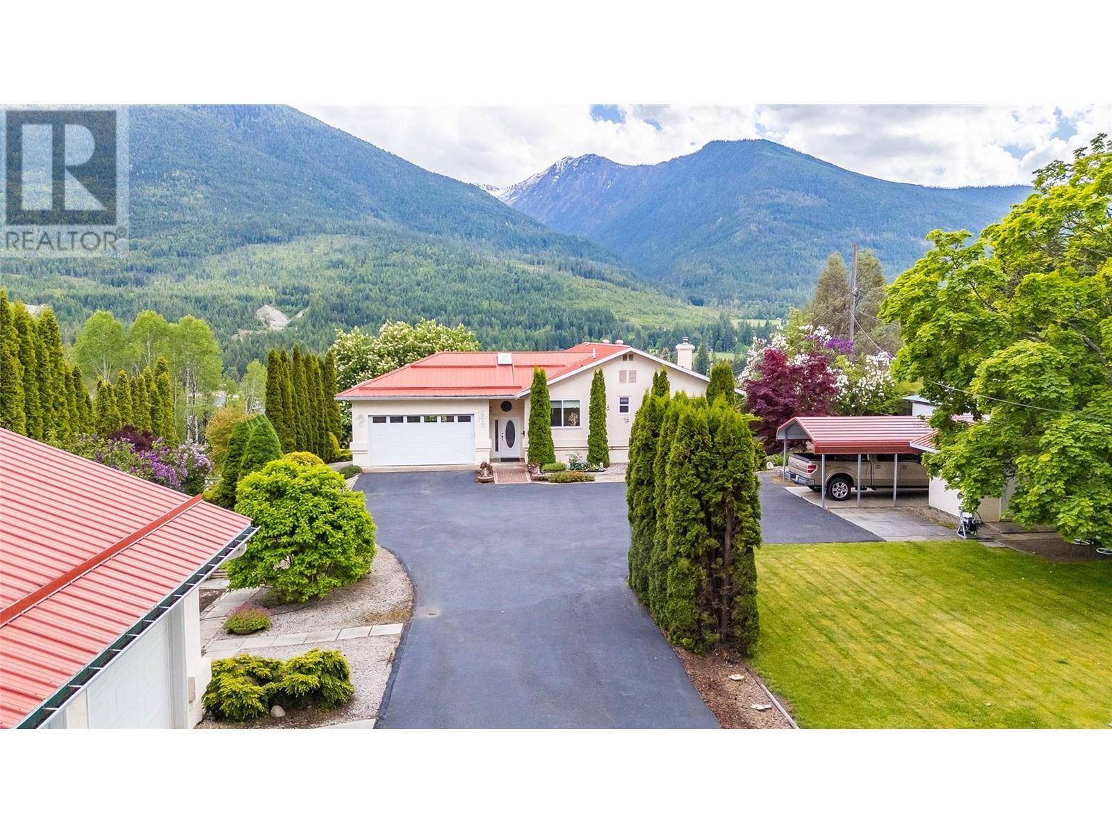 Balfour, BC V1L7E6,7566 Upper Balfour Road