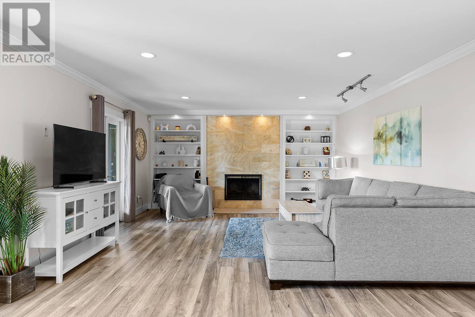 Kelowna, BC V1Y3M6,1293 Monterey Crescent
