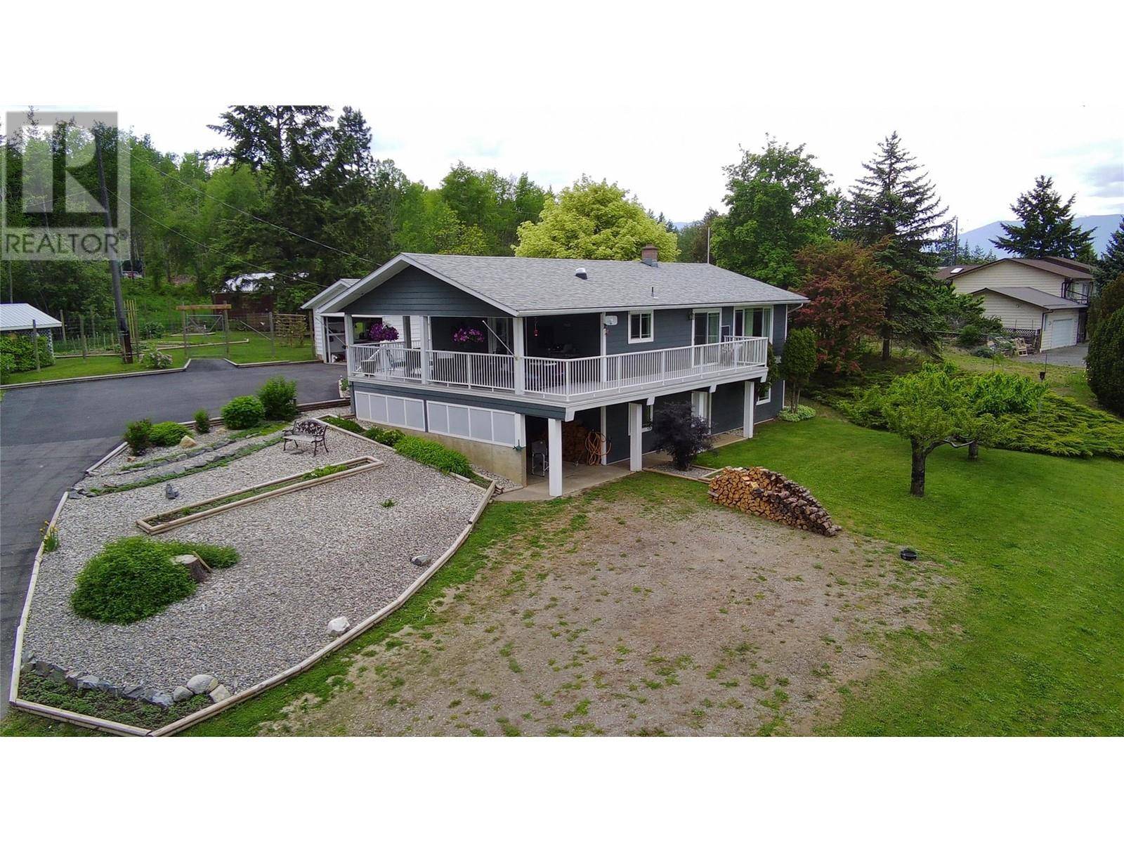 Creston, BC V0B1G2,3765 Crestview RD Road