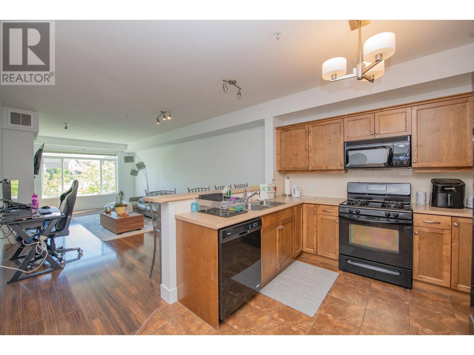 Lake Country, BC V4V2R6,2532 Shoreline DR #305