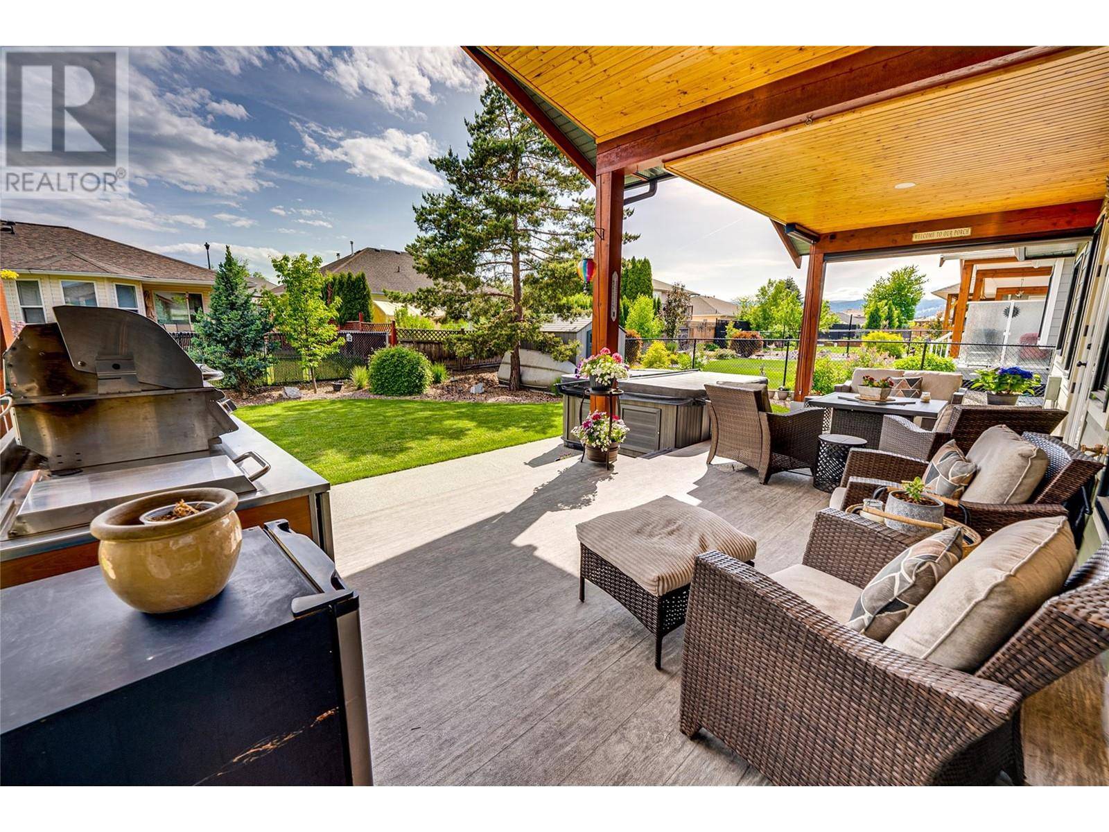 Armstrong, BC V4Y0Y3,2444 York AVE #8