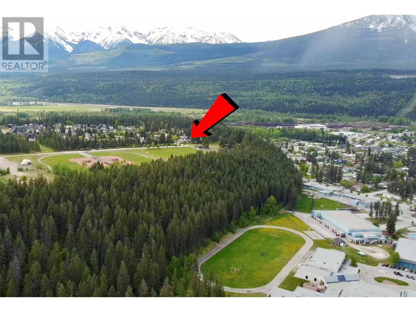 Golden, BC V0A1H6,1440 Birch Crescent