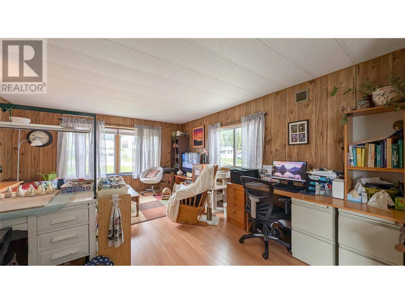 Elkford, BC V0B1H0,415 Bickford Drive