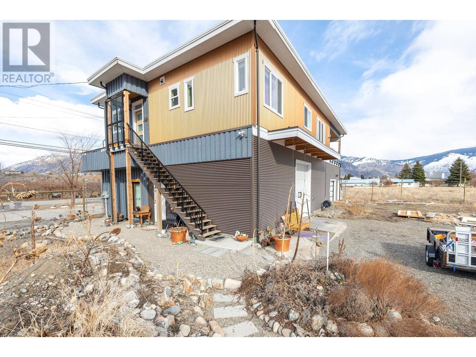 Keremeos, BC V0X1N3,101 7th Avenue