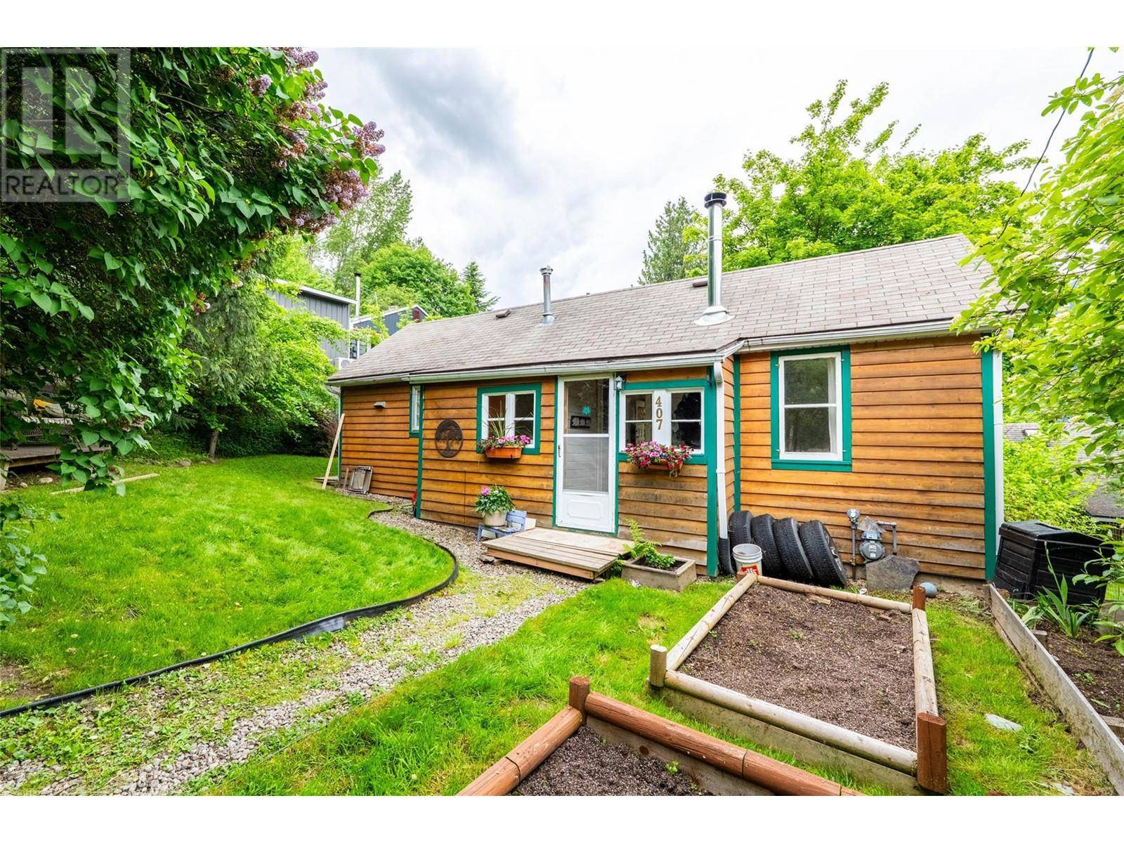 Nelson, BC V1L2Y2,407 SIXTH Street