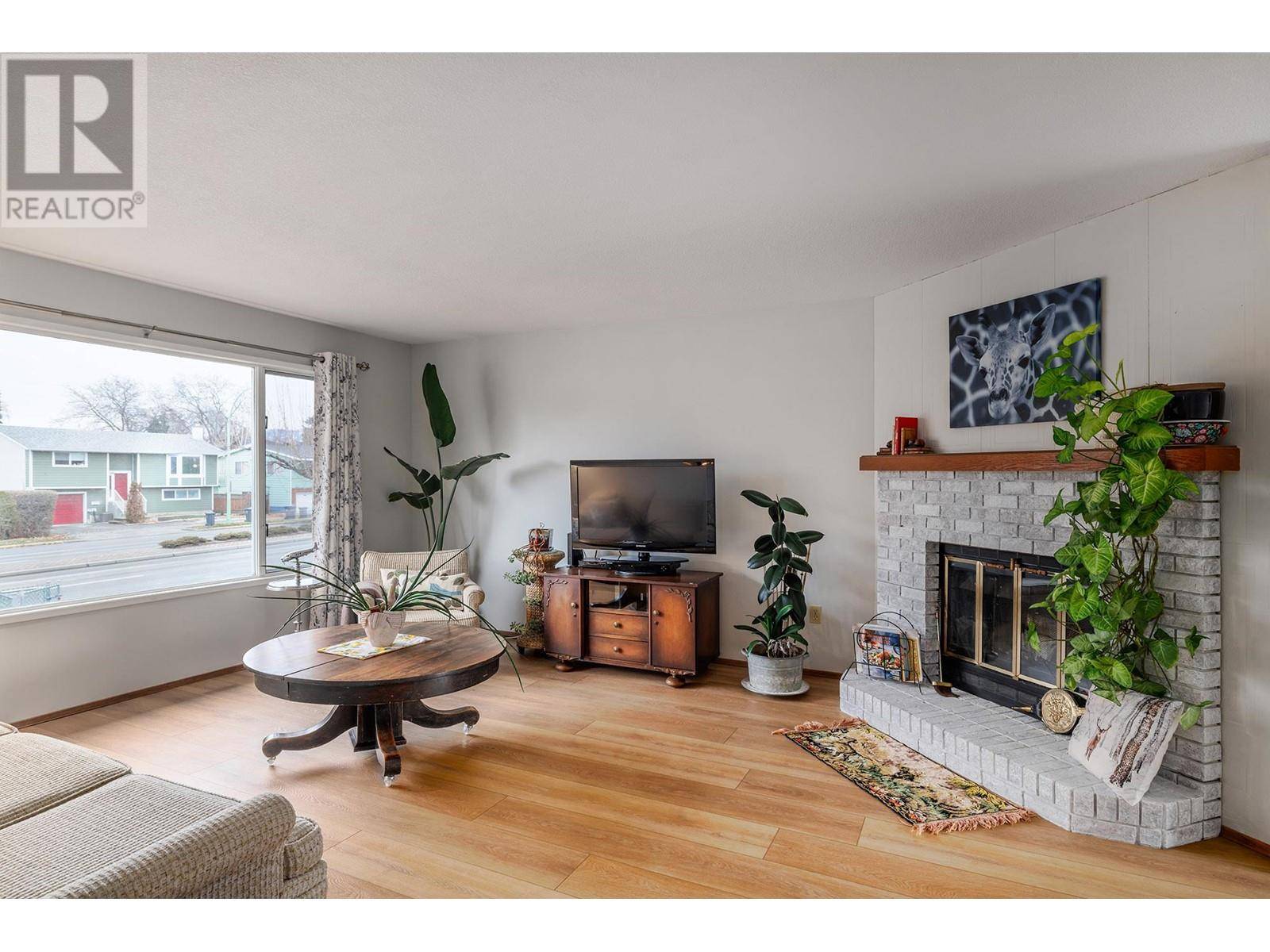 Kelowna, BC V1Y5V2,1347 Springfield Road