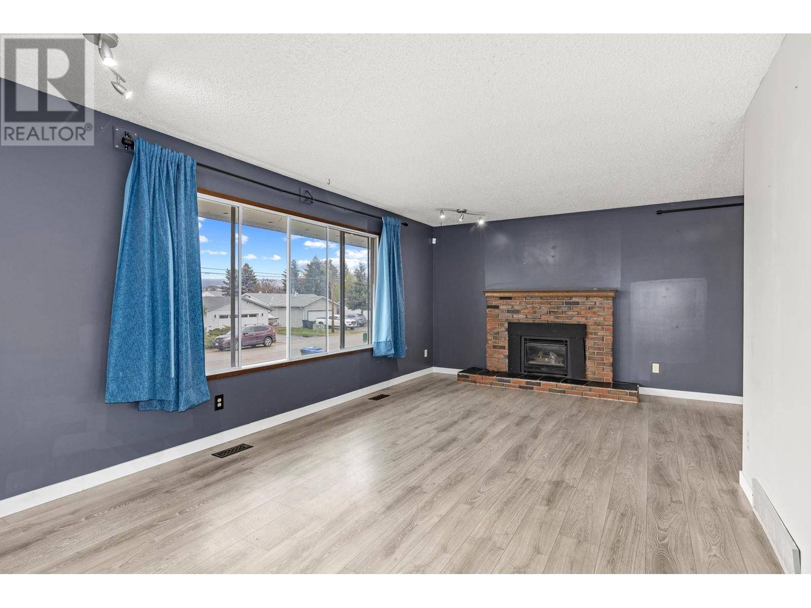 Kelowna, BC V1X5X4,965 Graham Rd Road