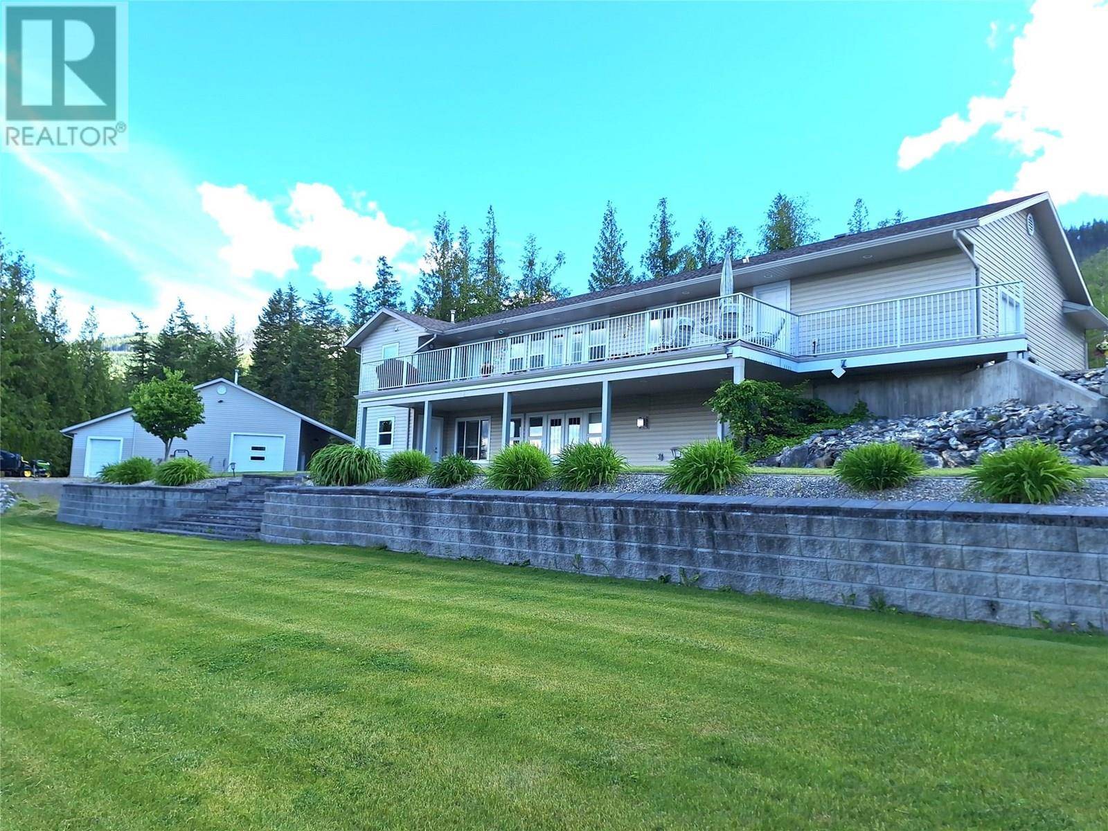 Sorrento, BC V0E2W1,1406 Huckleberry Drive