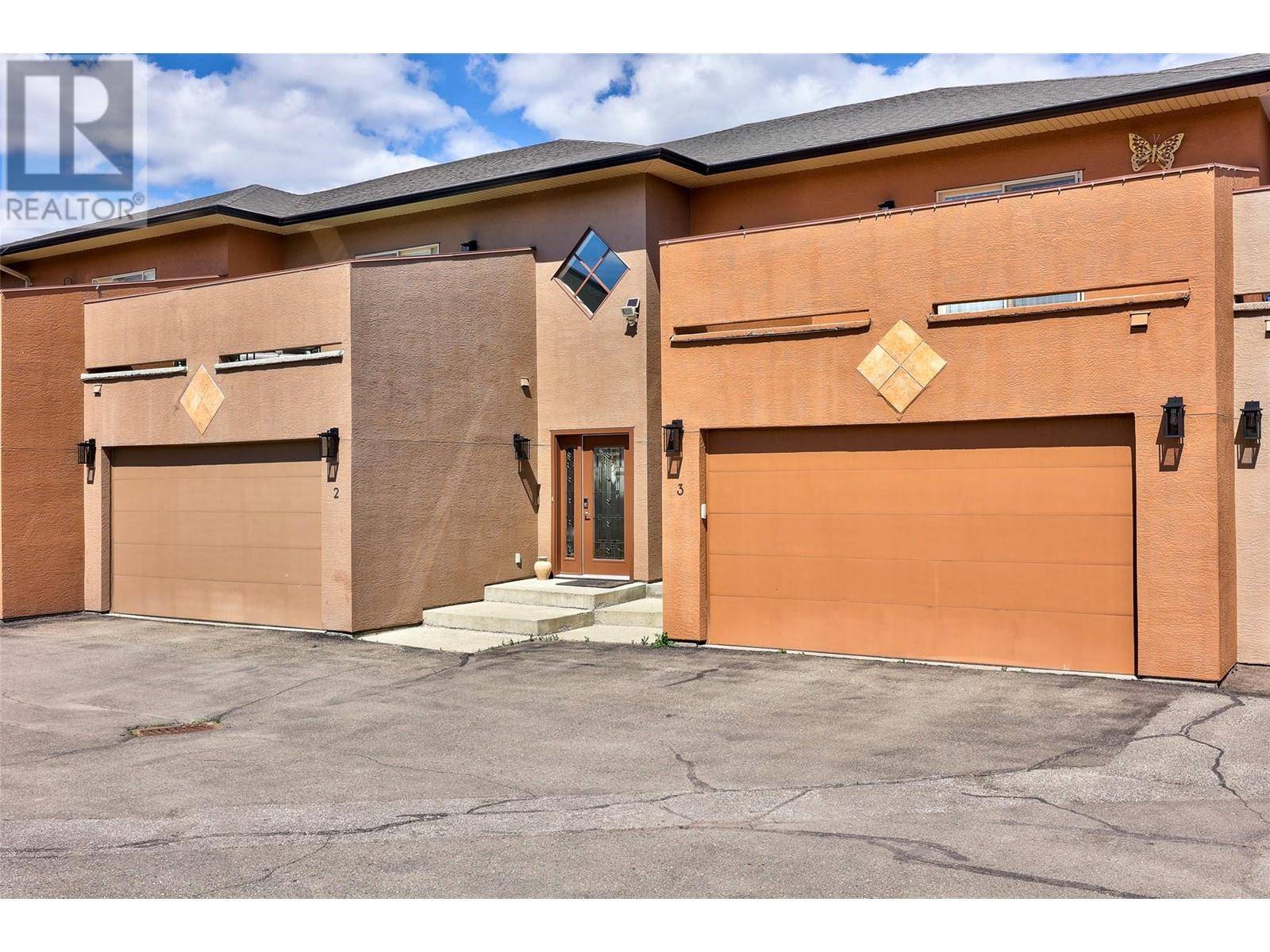 Kamloops, BC V1S1X9,776 Dunrobin DR #3
