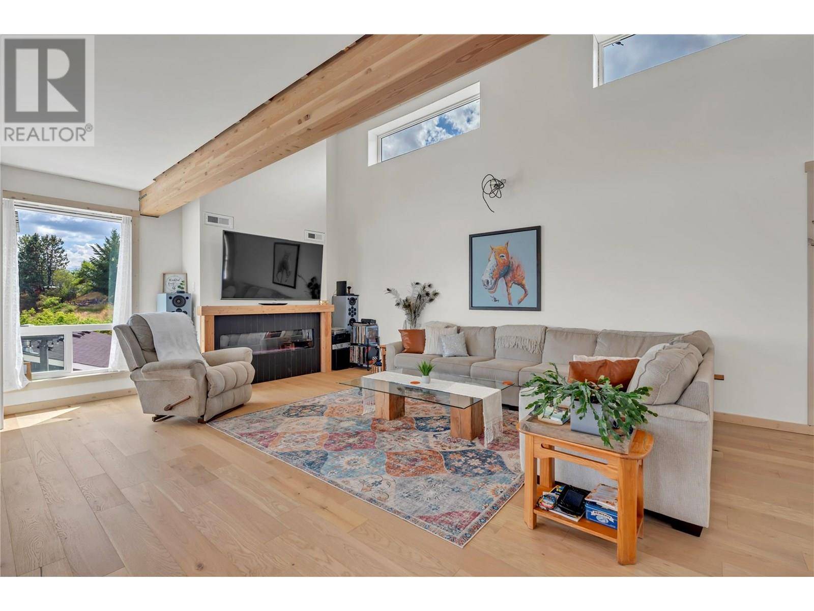 Peachland, BC V0H1X4,6074 Jackson Crescent