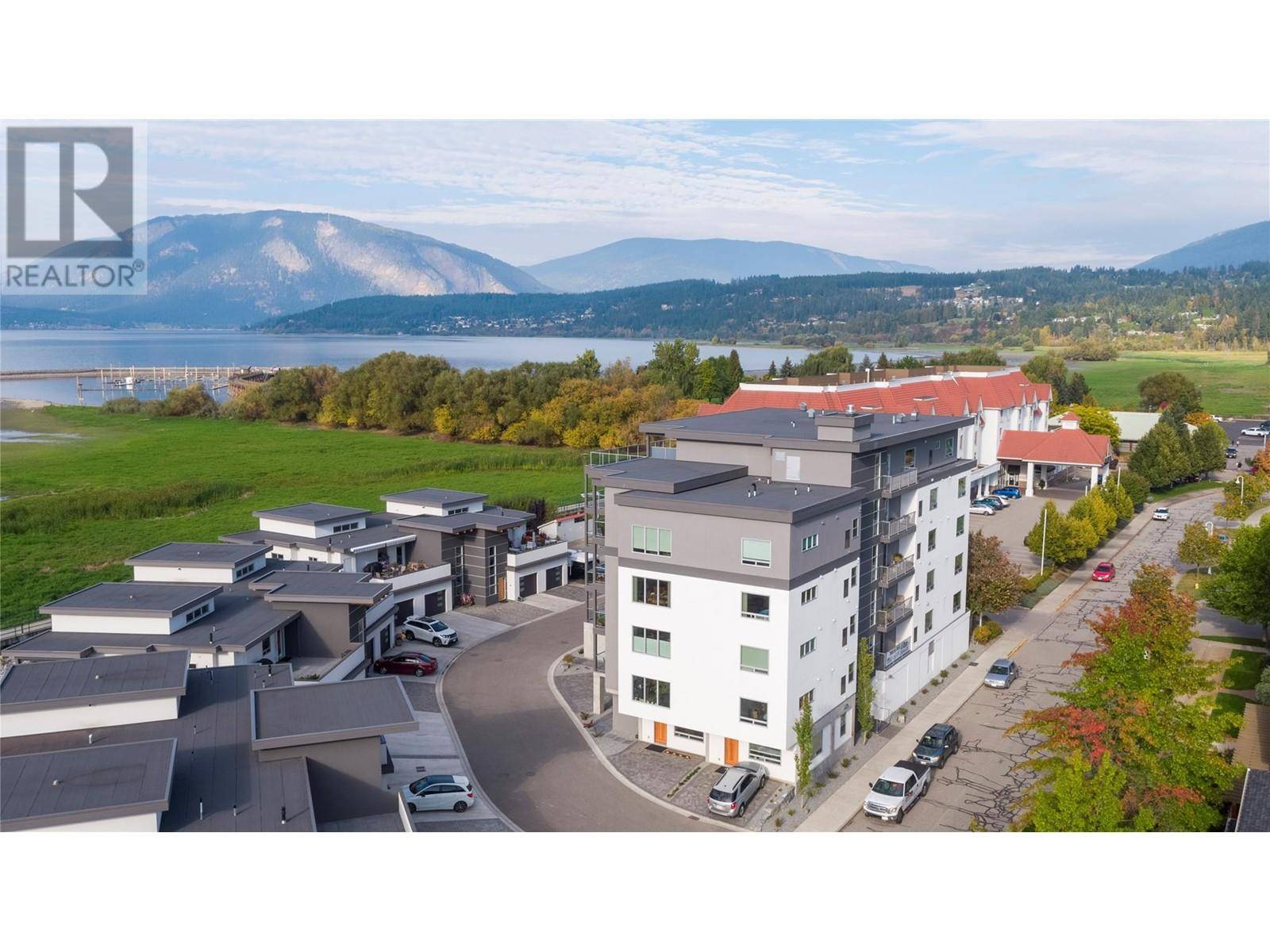 Salmon Arm, BC V1E0G4,131 Harbourfront DR Northeast #202