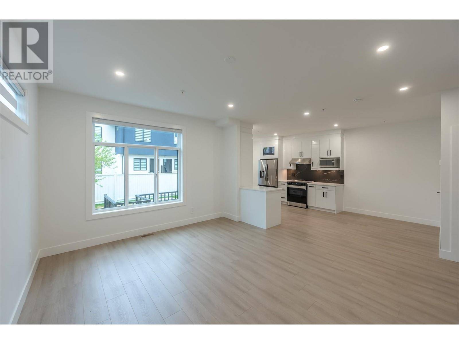 Penticton, BC V2A3M7,60 Roy AVE #104