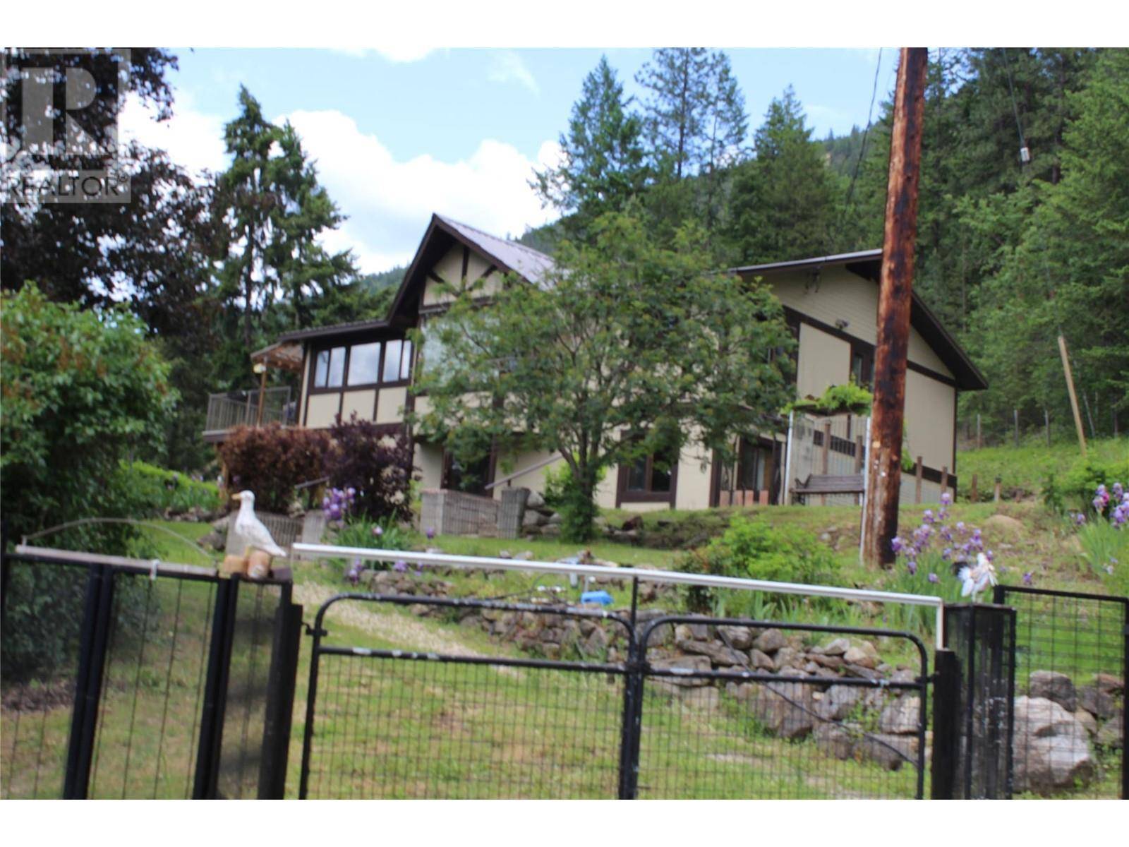 Salmon Arm, BC V1E4M1,2087 Salmon River Road