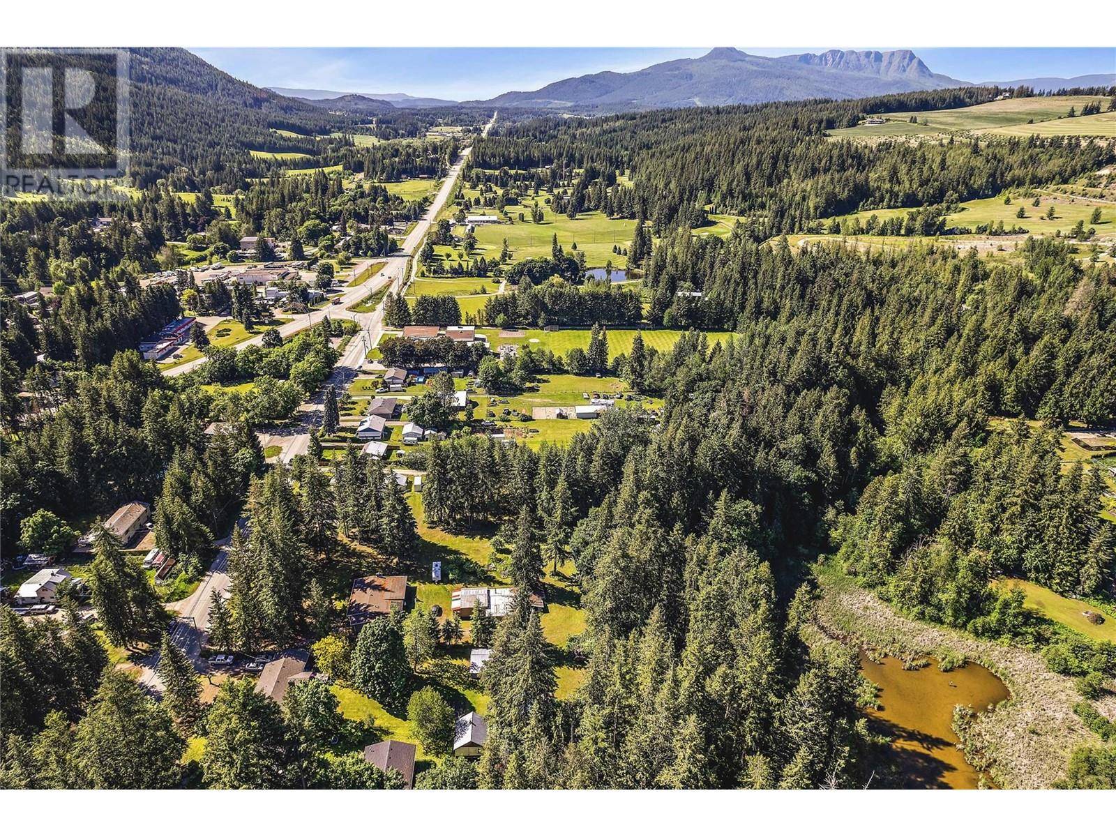 Salmon Arm, BC V0E1K0,6641 50TH Street NE