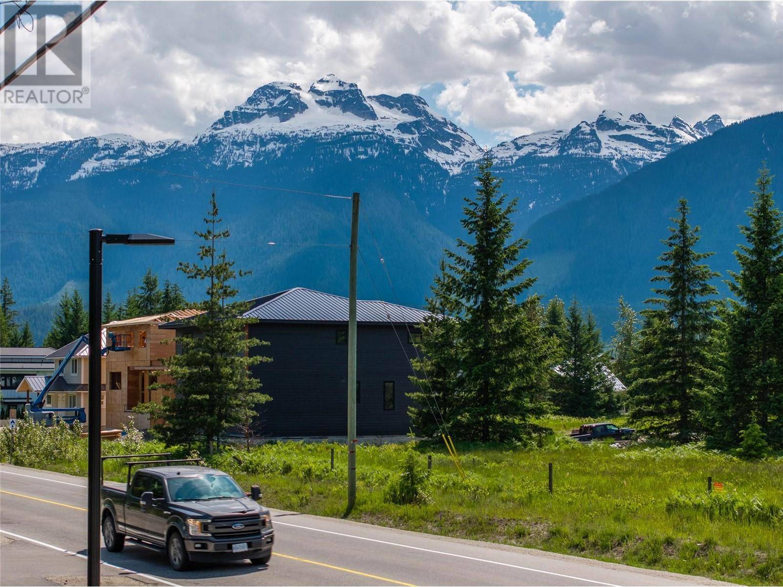 Revelstoke, BC V0E2S1,2004 Lanzo Lane Lot# SL 3