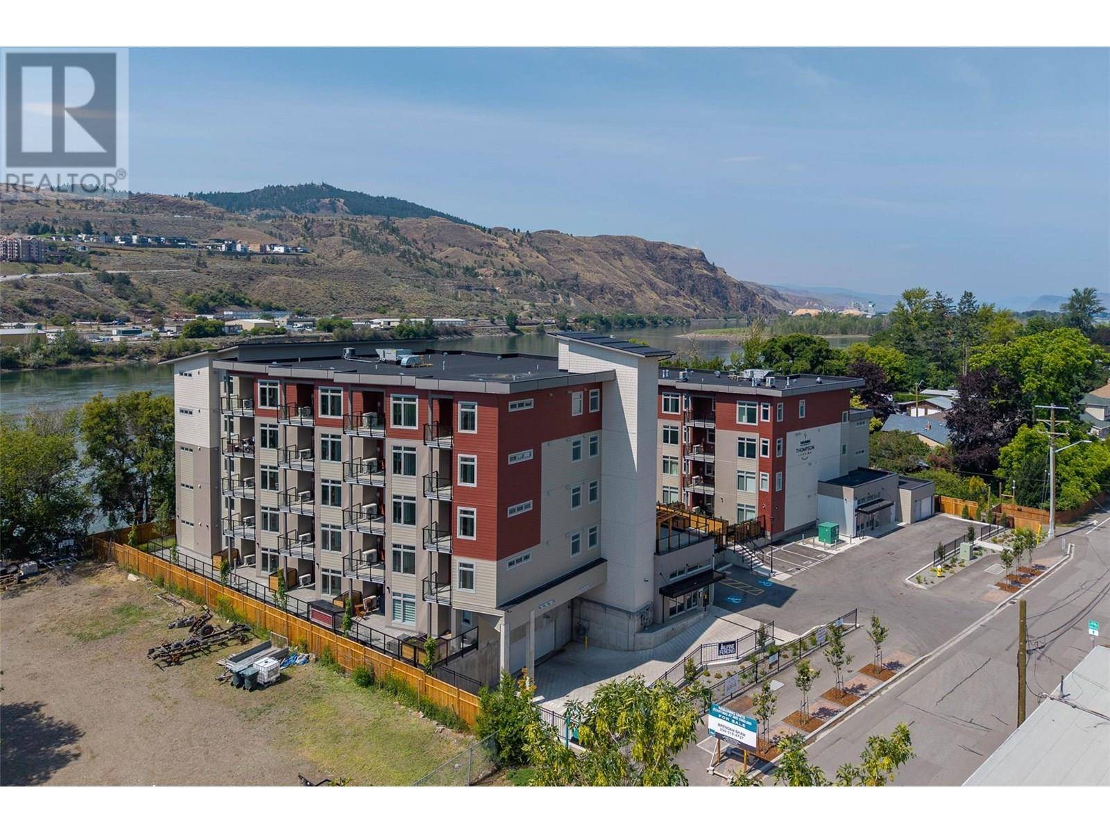 Kamloops, BC V2H1T7,207 ROYAL AVE #305