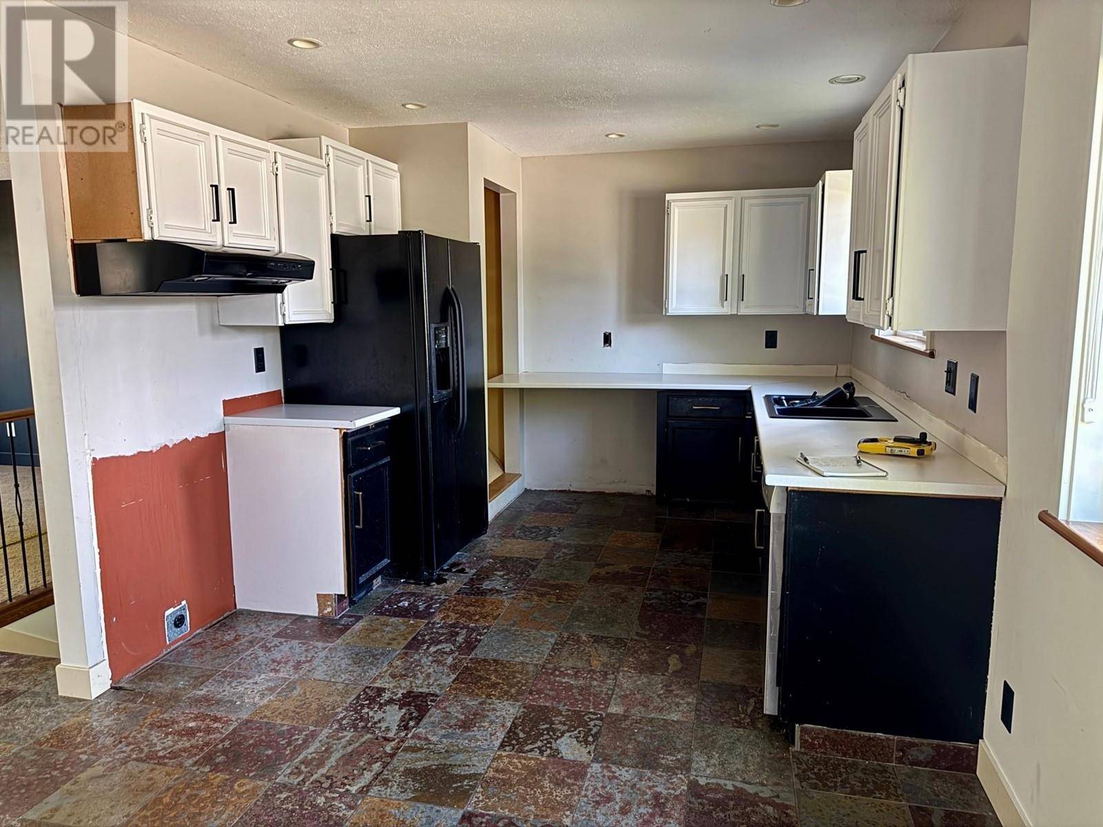 Kelowna, BC V1W4E4,3353 Greenwood Court