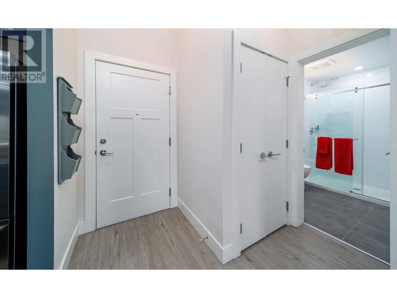 Kelowna, BC V1W5N3,4380 Lakeshore RD #226