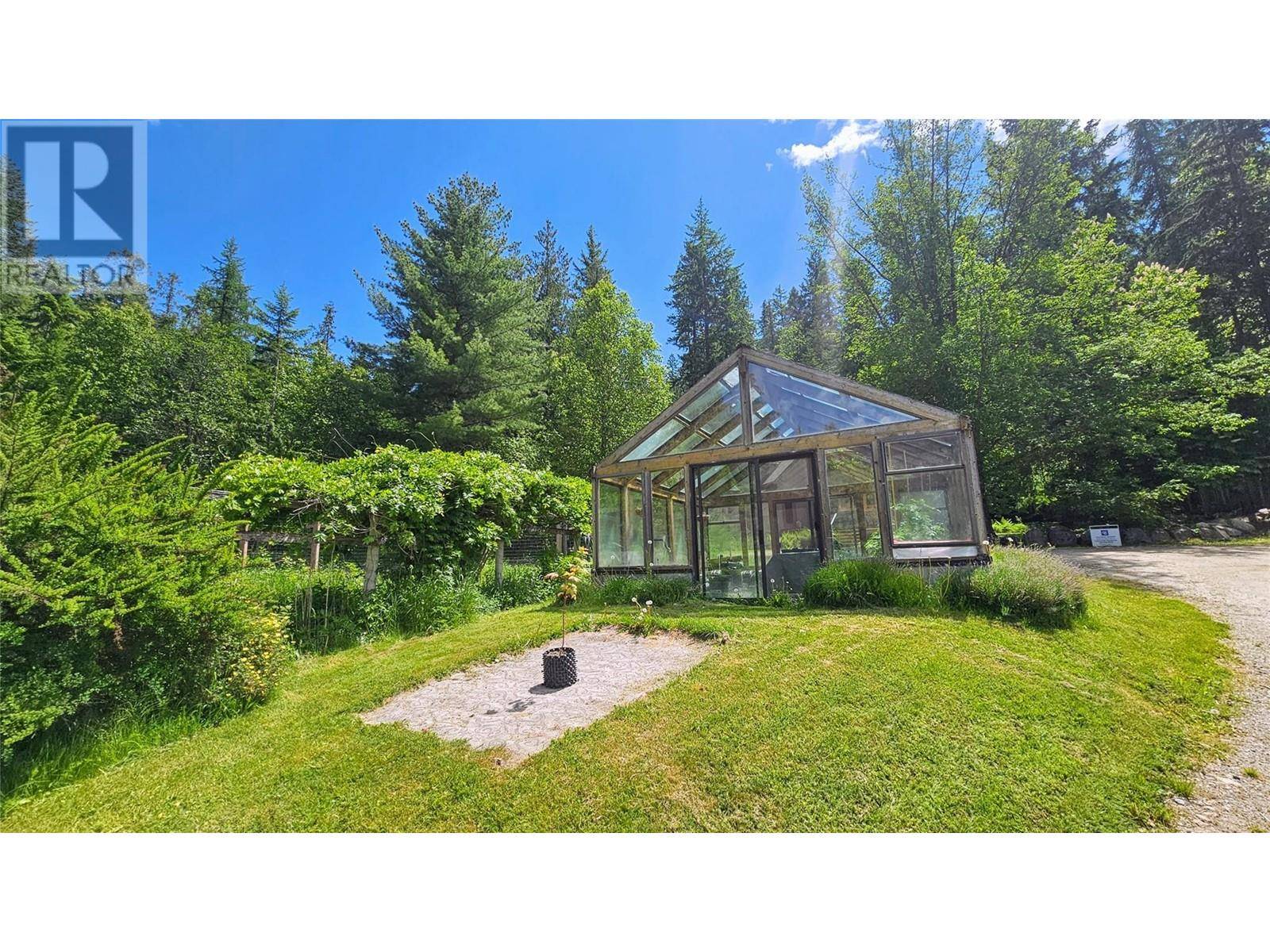 Procter, BC V1L0B7,8496 B PROCTER EAST Road