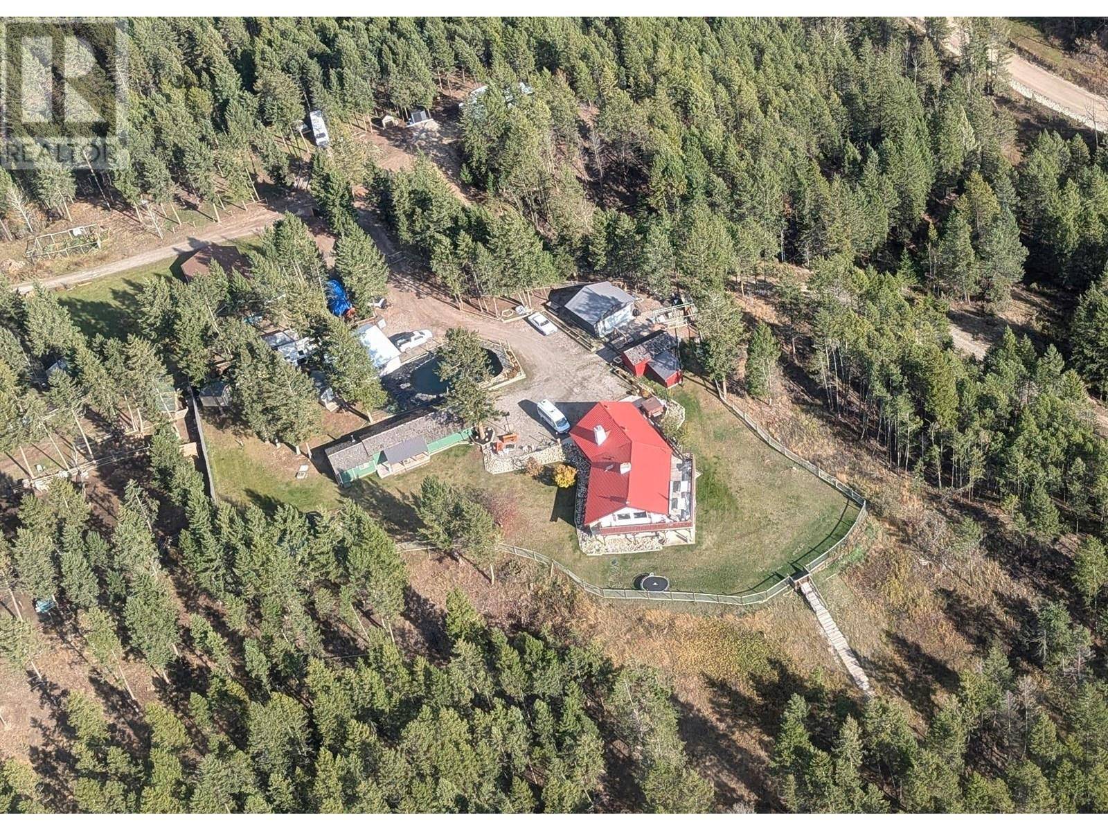 Edgewater, BC V0A1E0,5761 LAUTRUP Road