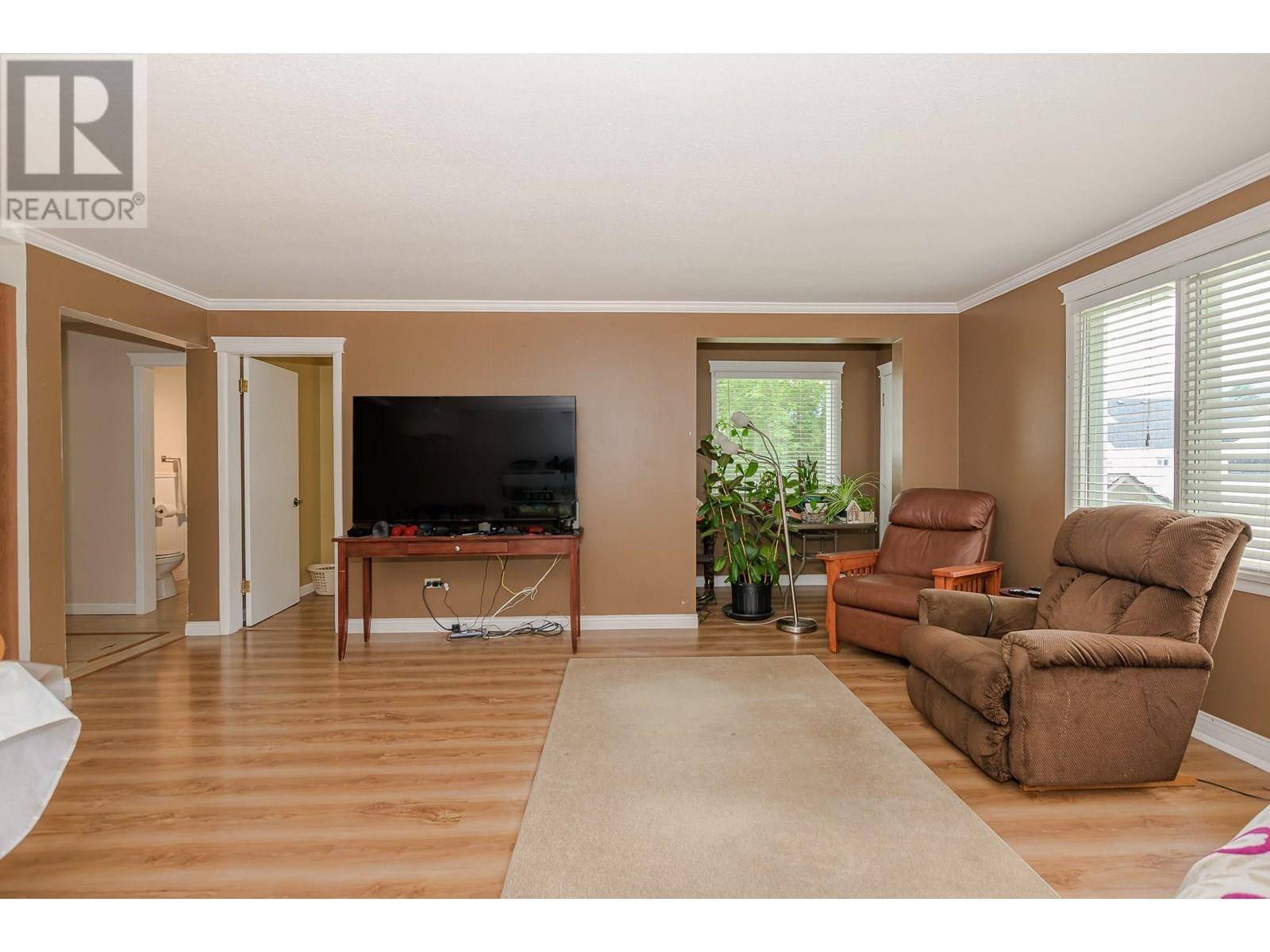 Enderby, BC V0E1V1,729 Stanley Avenue