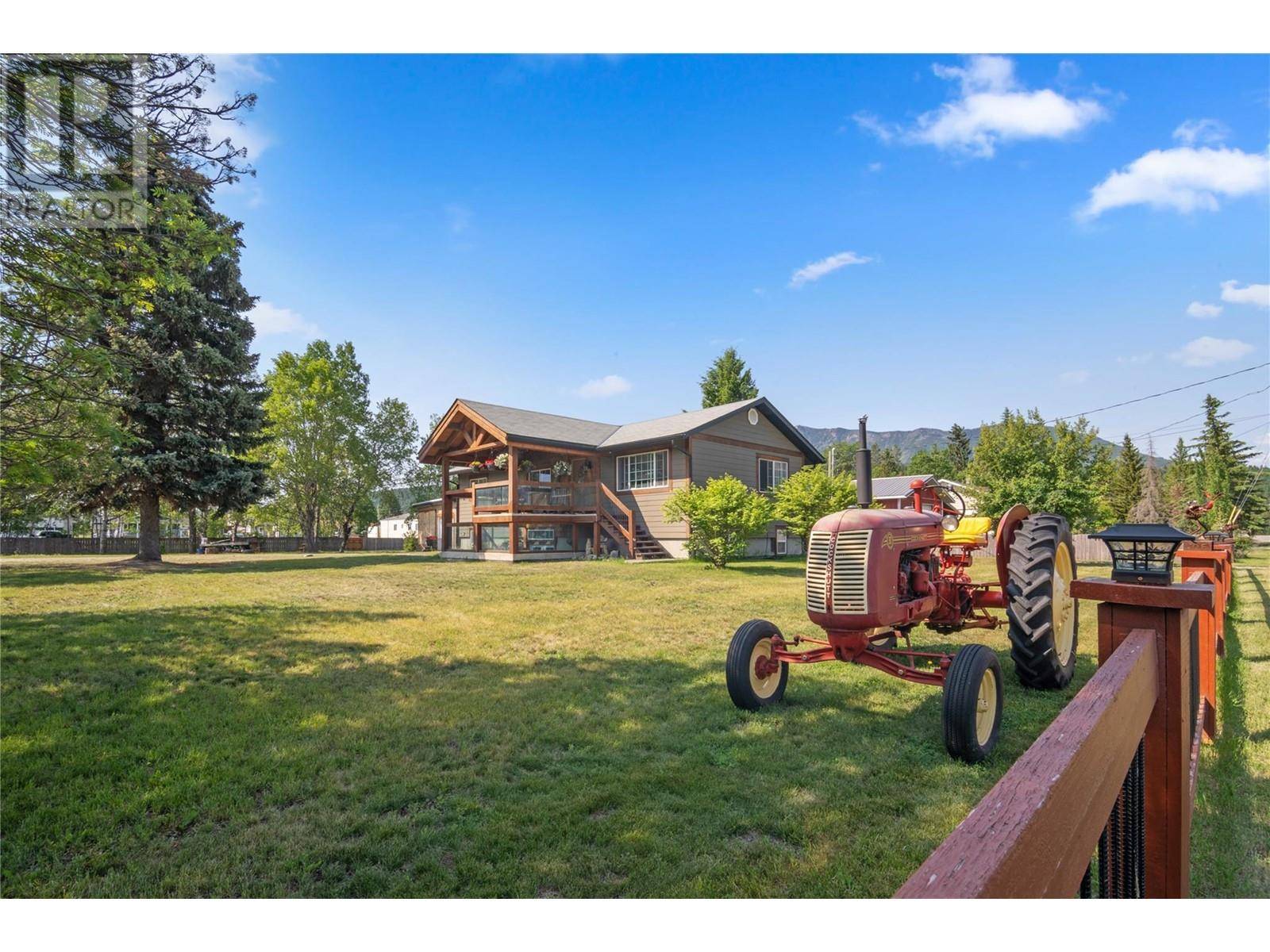 Canal Flats, BC V0B1B0,4772 BURNS Avenue