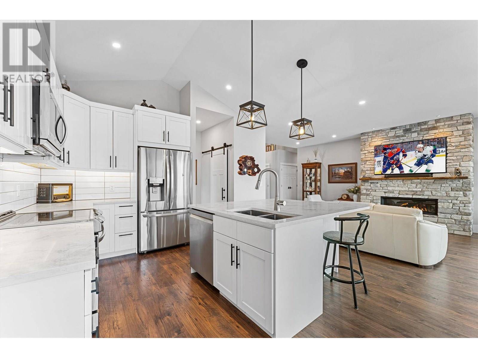 Lake Country, BC V4V2R1,13137 Cliffstone Court