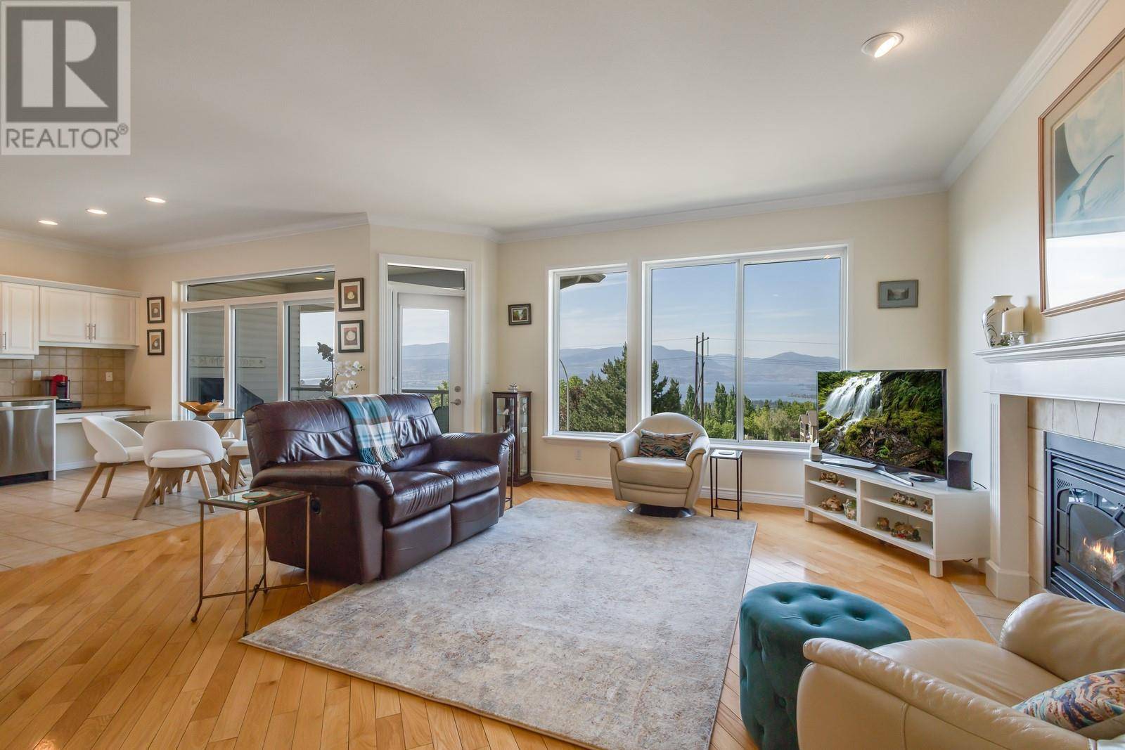 Kelowna, BC V1W4X7,700 South Crest DR #2
