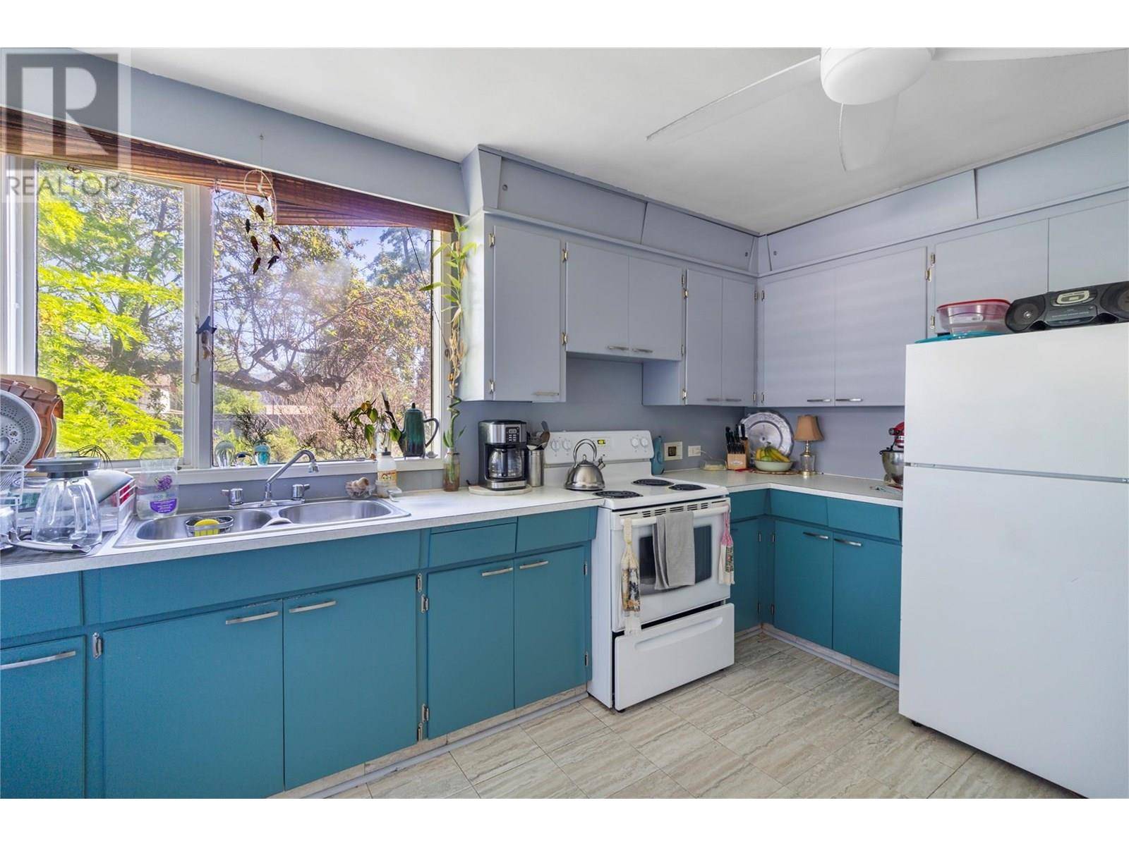 Kamloops, BC V2B2J8,545 FORTUNE Drive