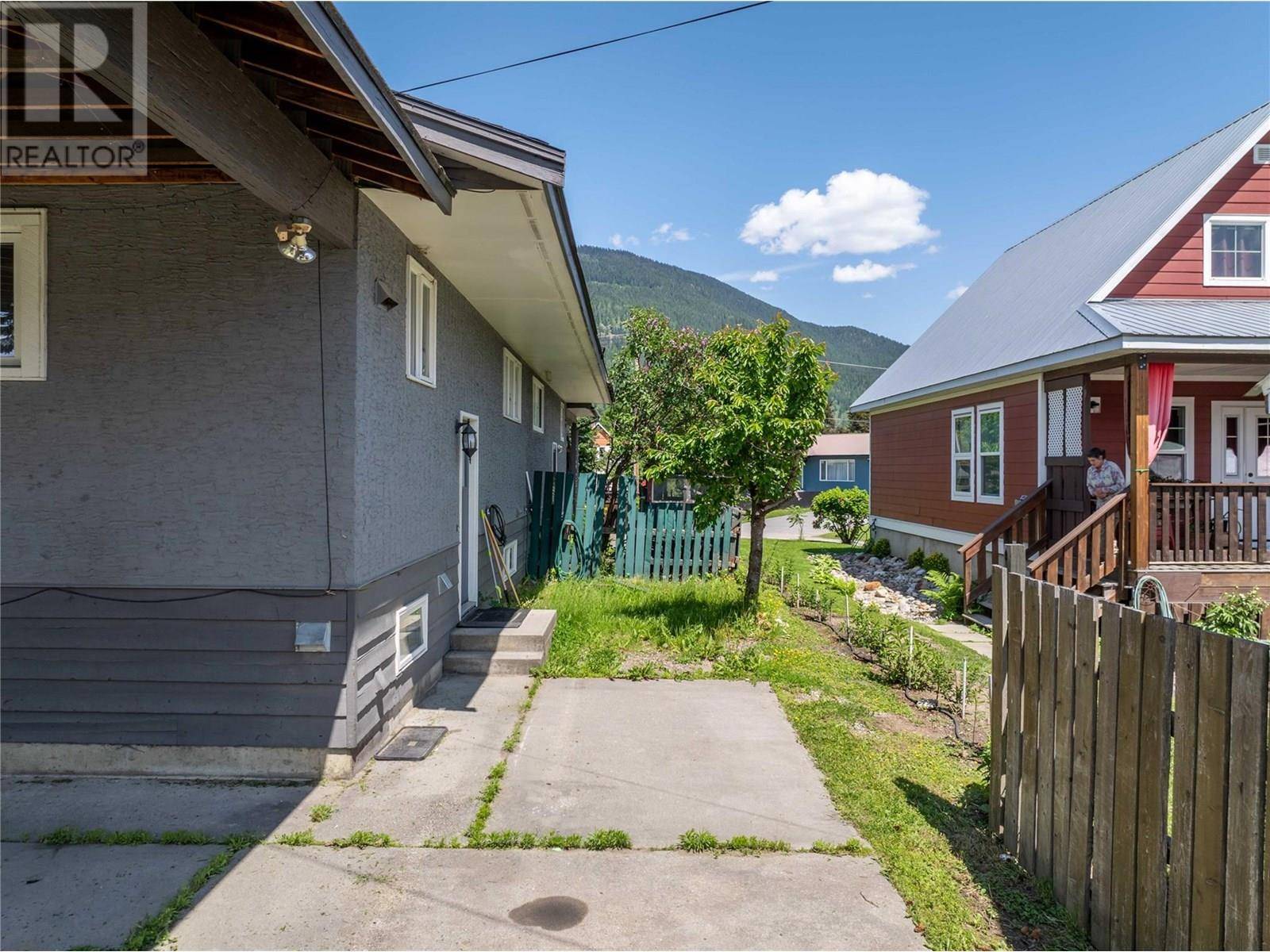 Revelstoke, BC V0E2S0,1002 Victoria Road
