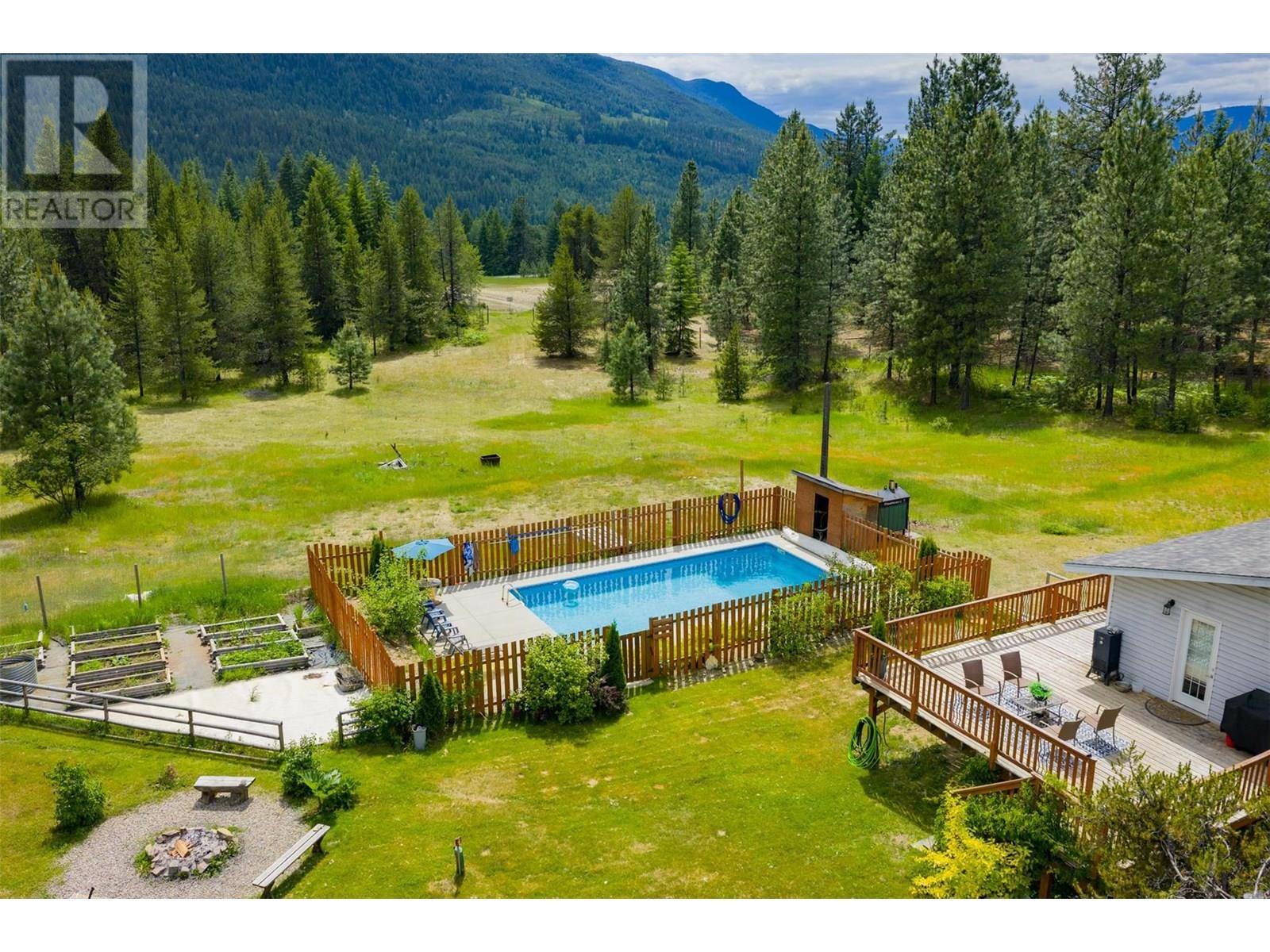 Krestova, BC V0G1H2,3860 Gage Road